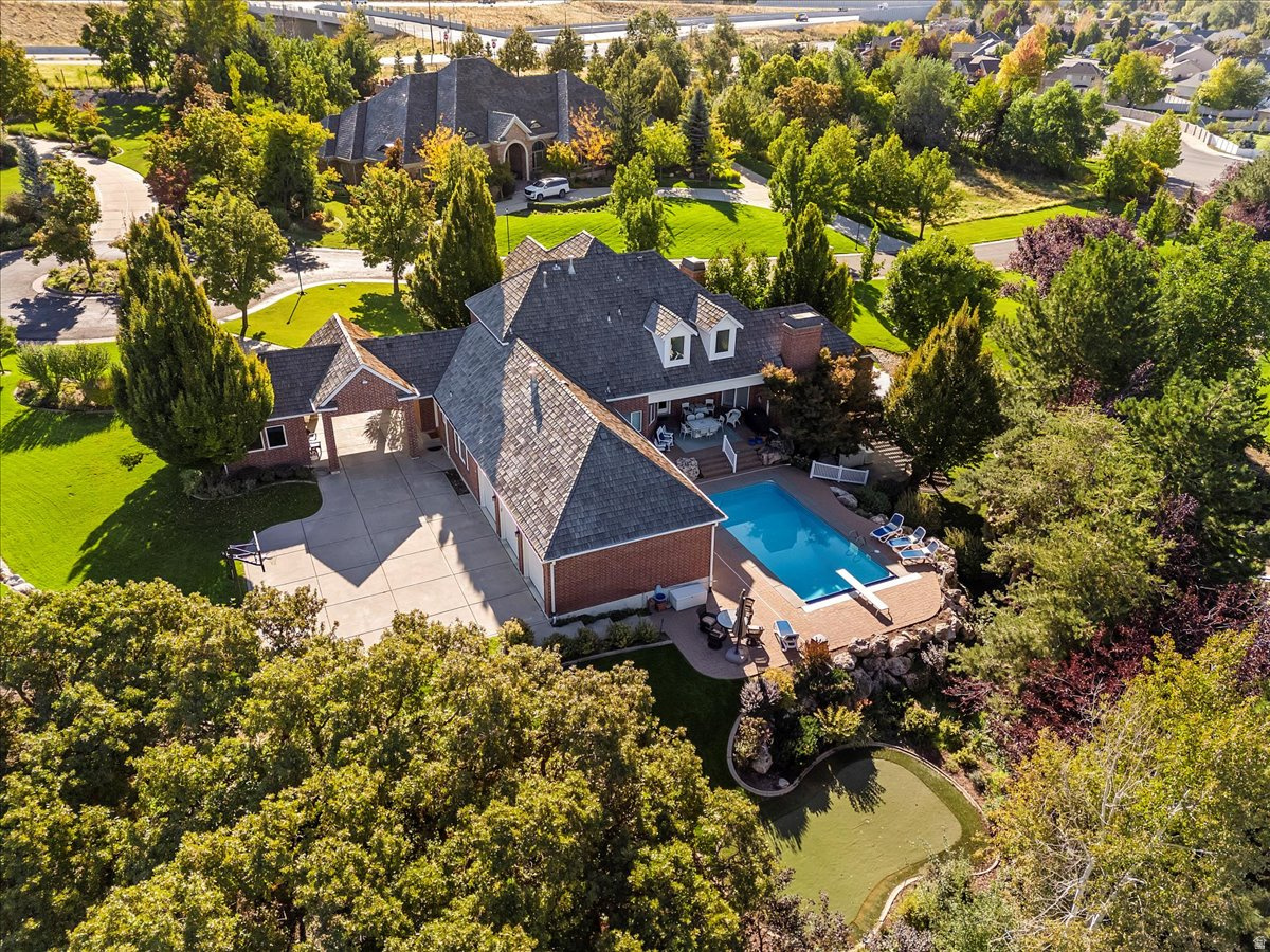 main property photo 75