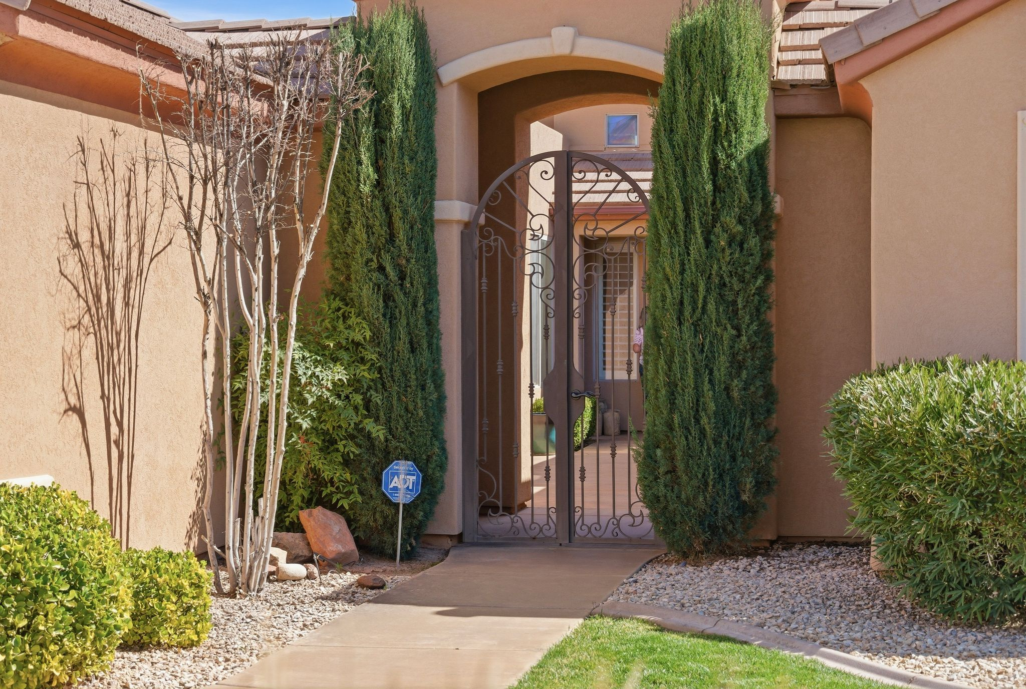 main property photo 4