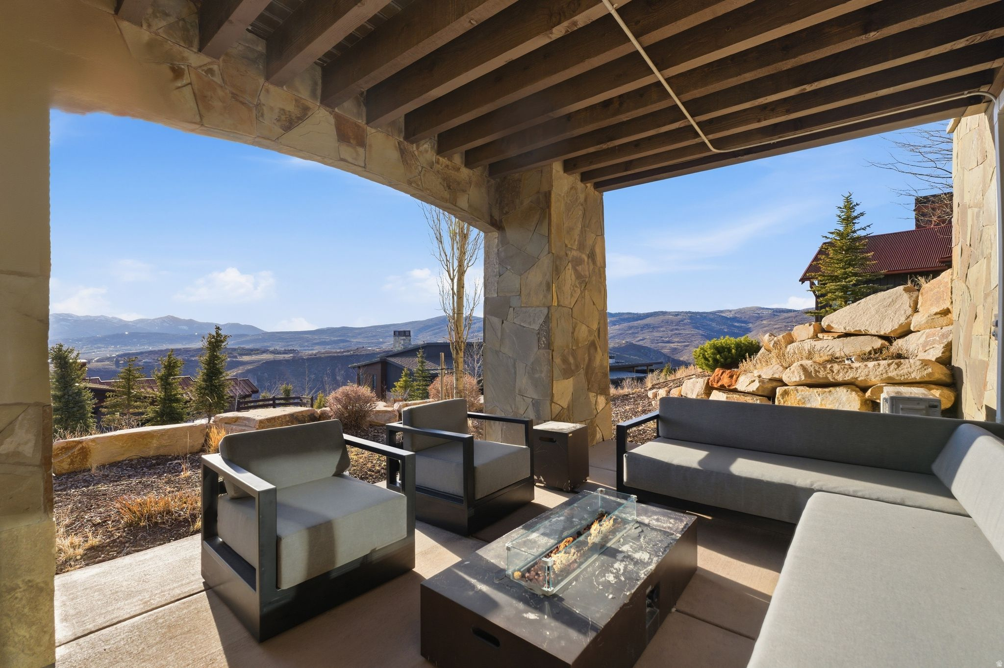 main property photo 60