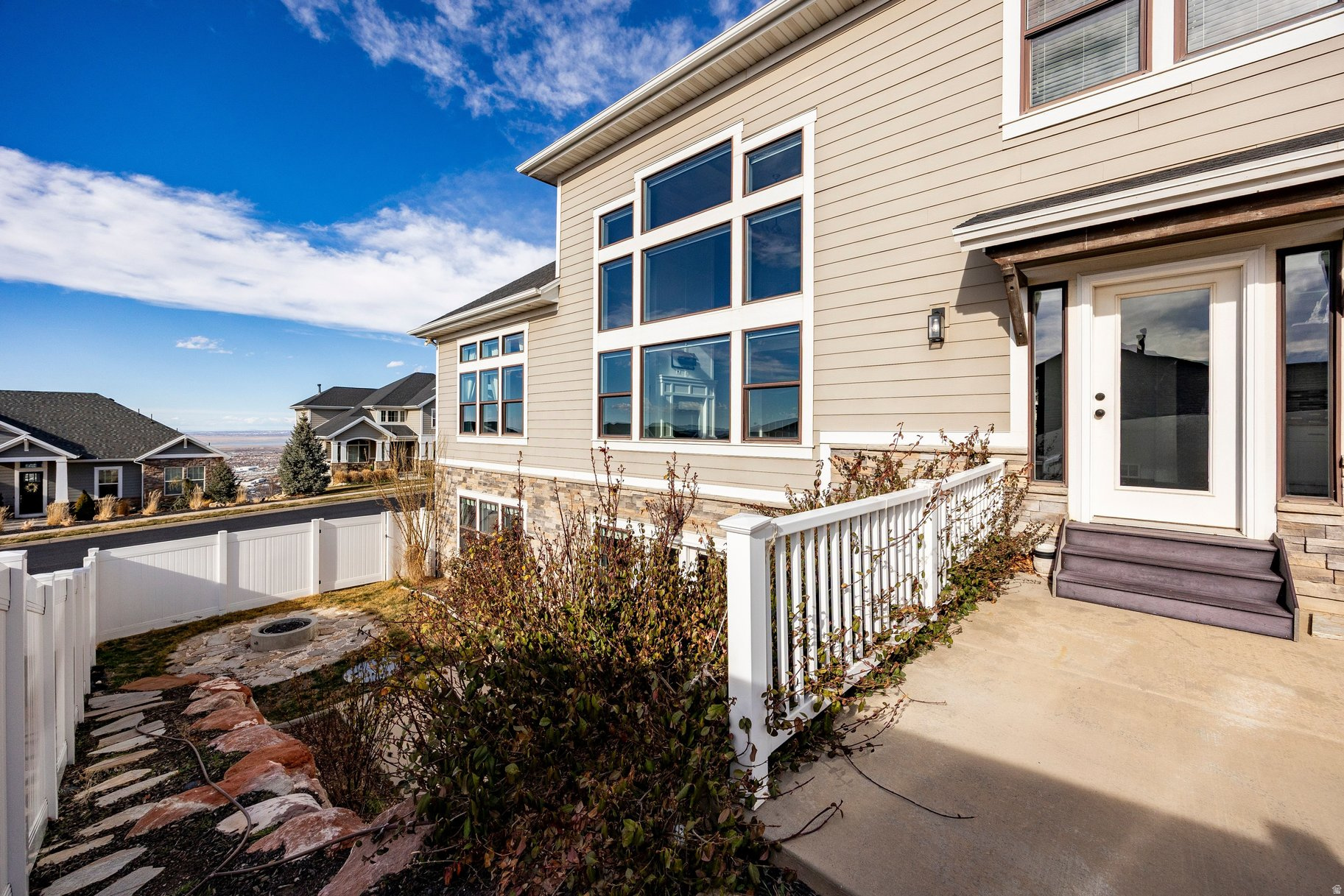 main property photo 54