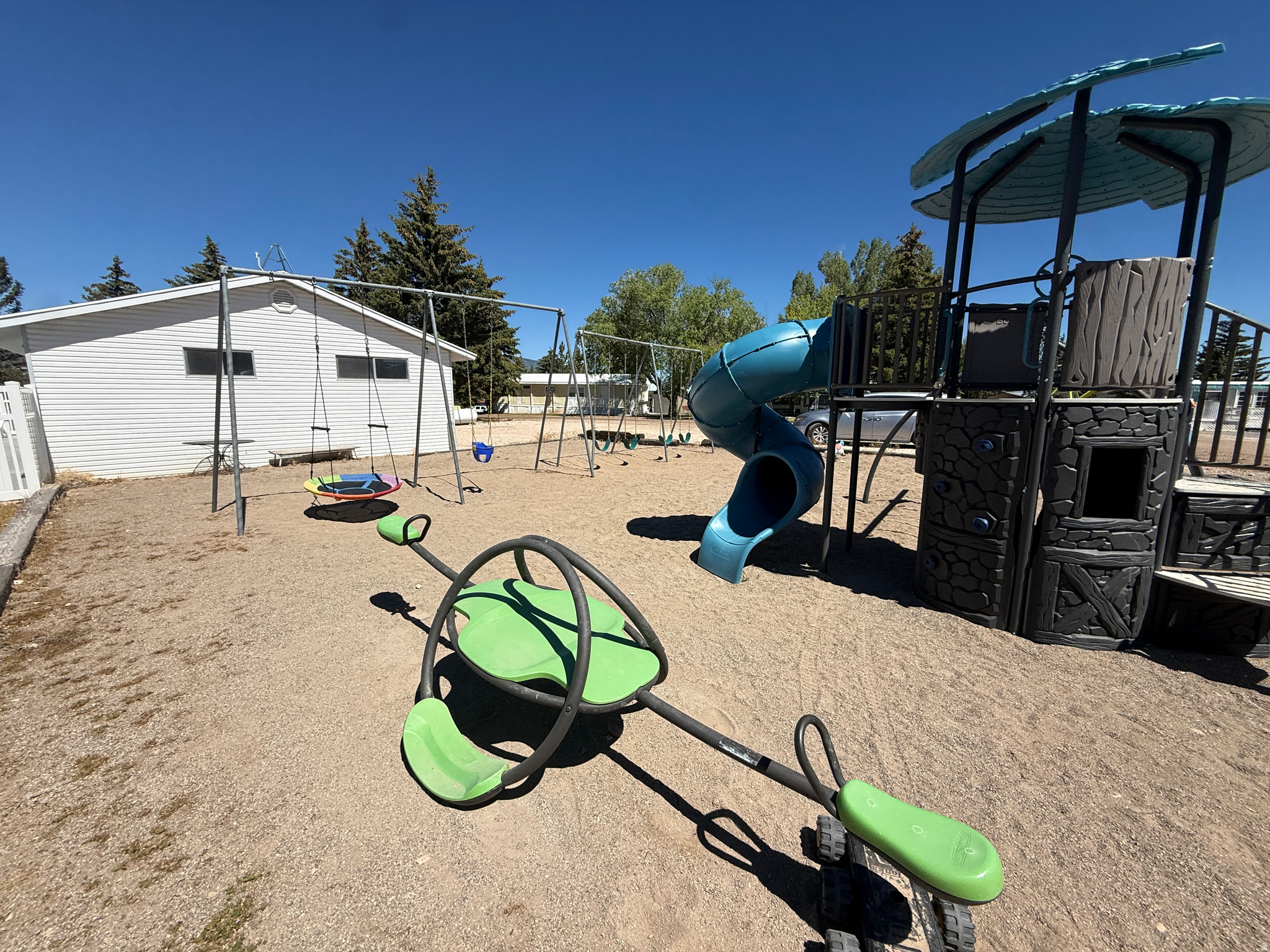 main property photo 41