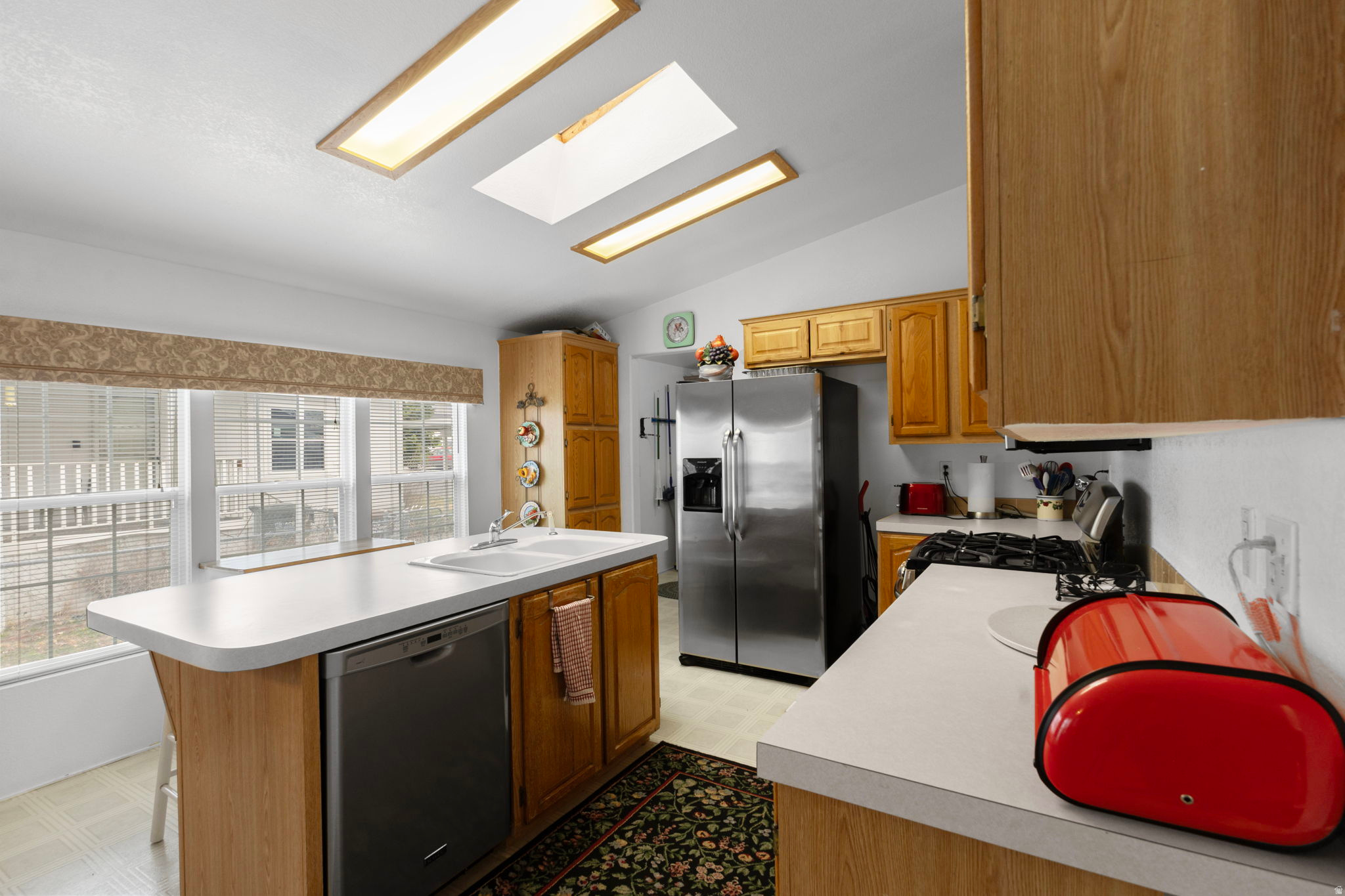 main property photo 10
