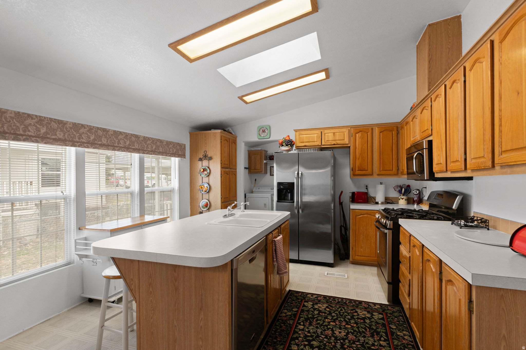 main property photo 13