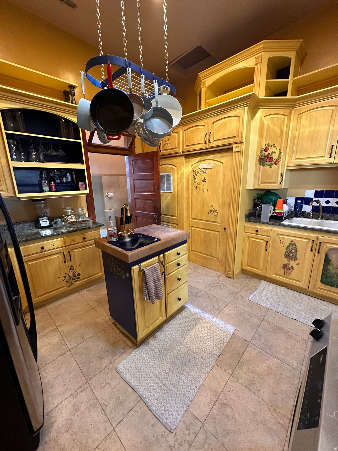 main property photo 10