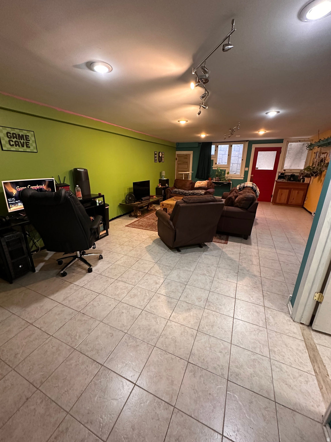 main property photo 23