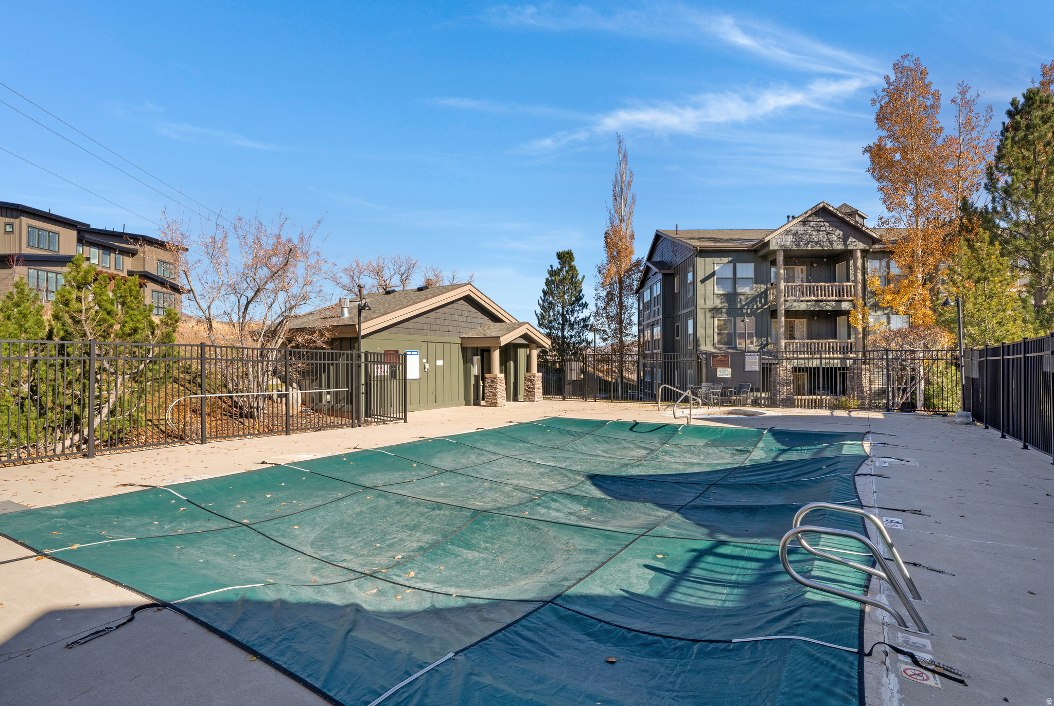 main property photo 23