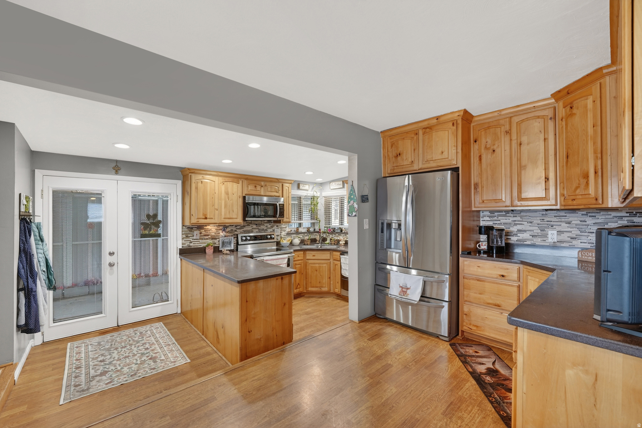 main property photo 9