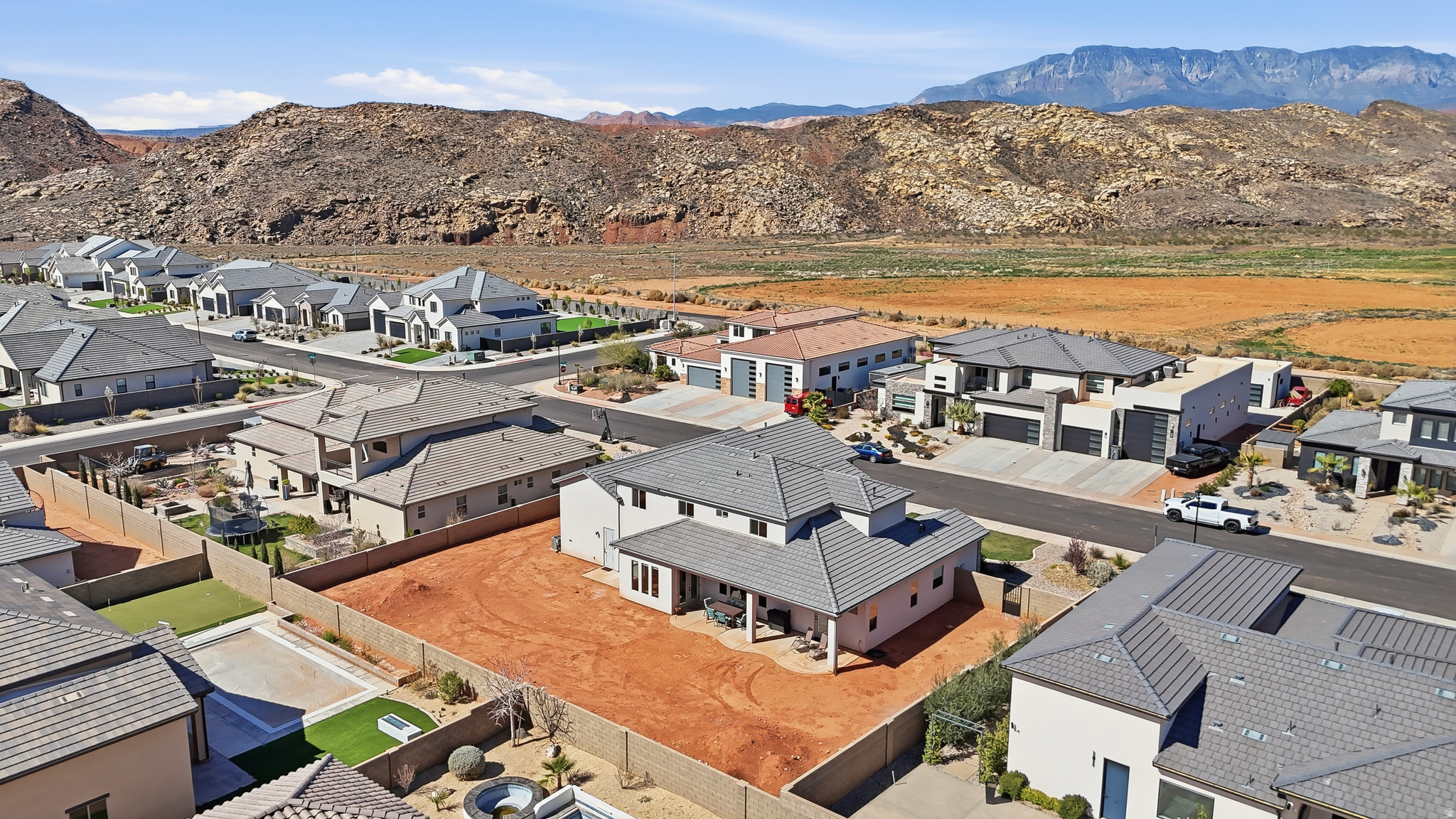 main property photo 45
