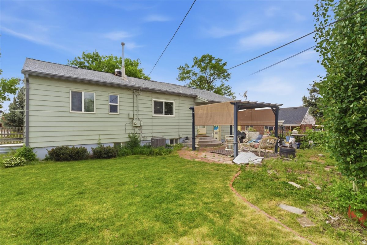 main property photo 31