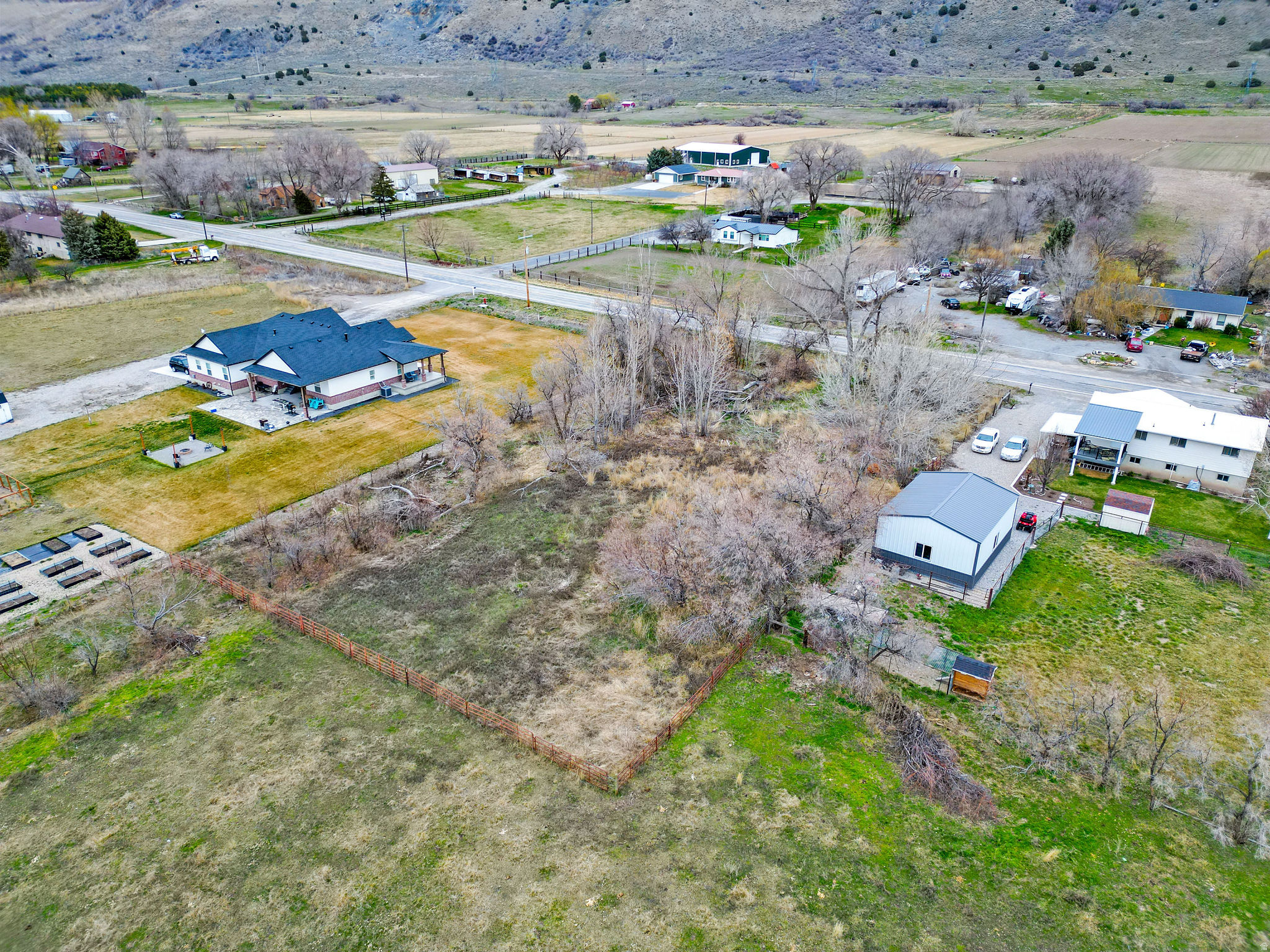 main property photo 7
