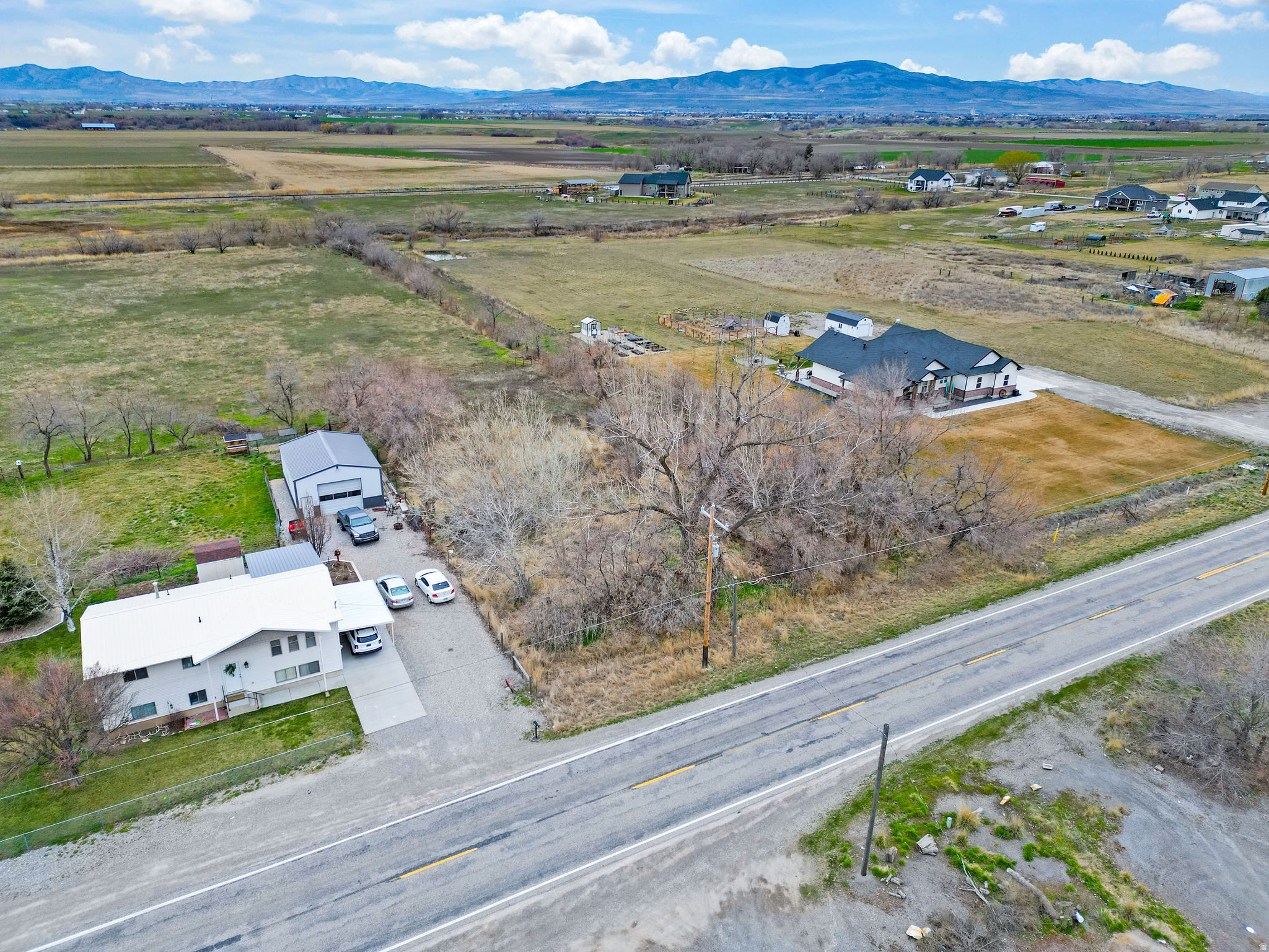 main property photo 9
