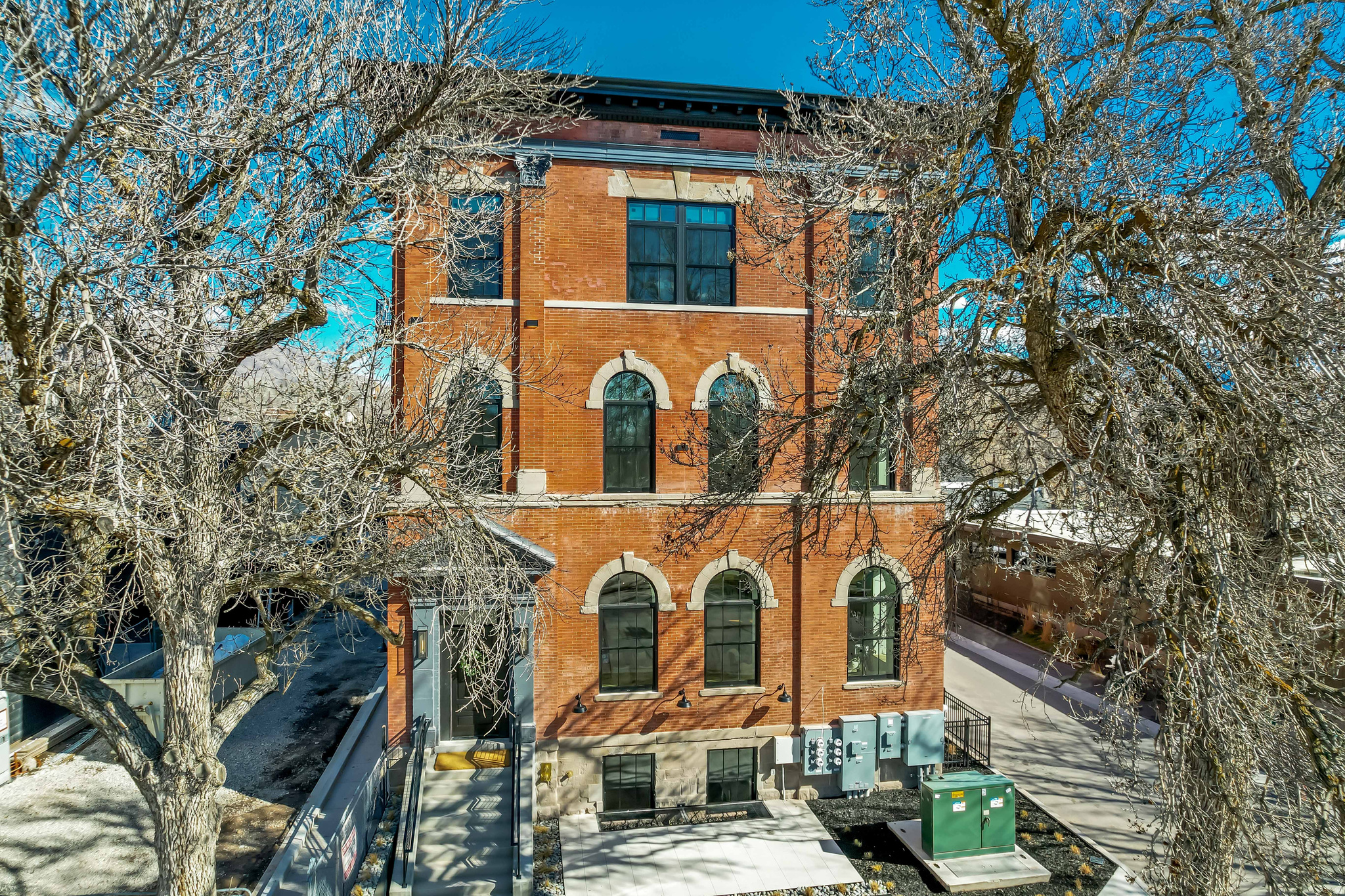 main property photo 35
