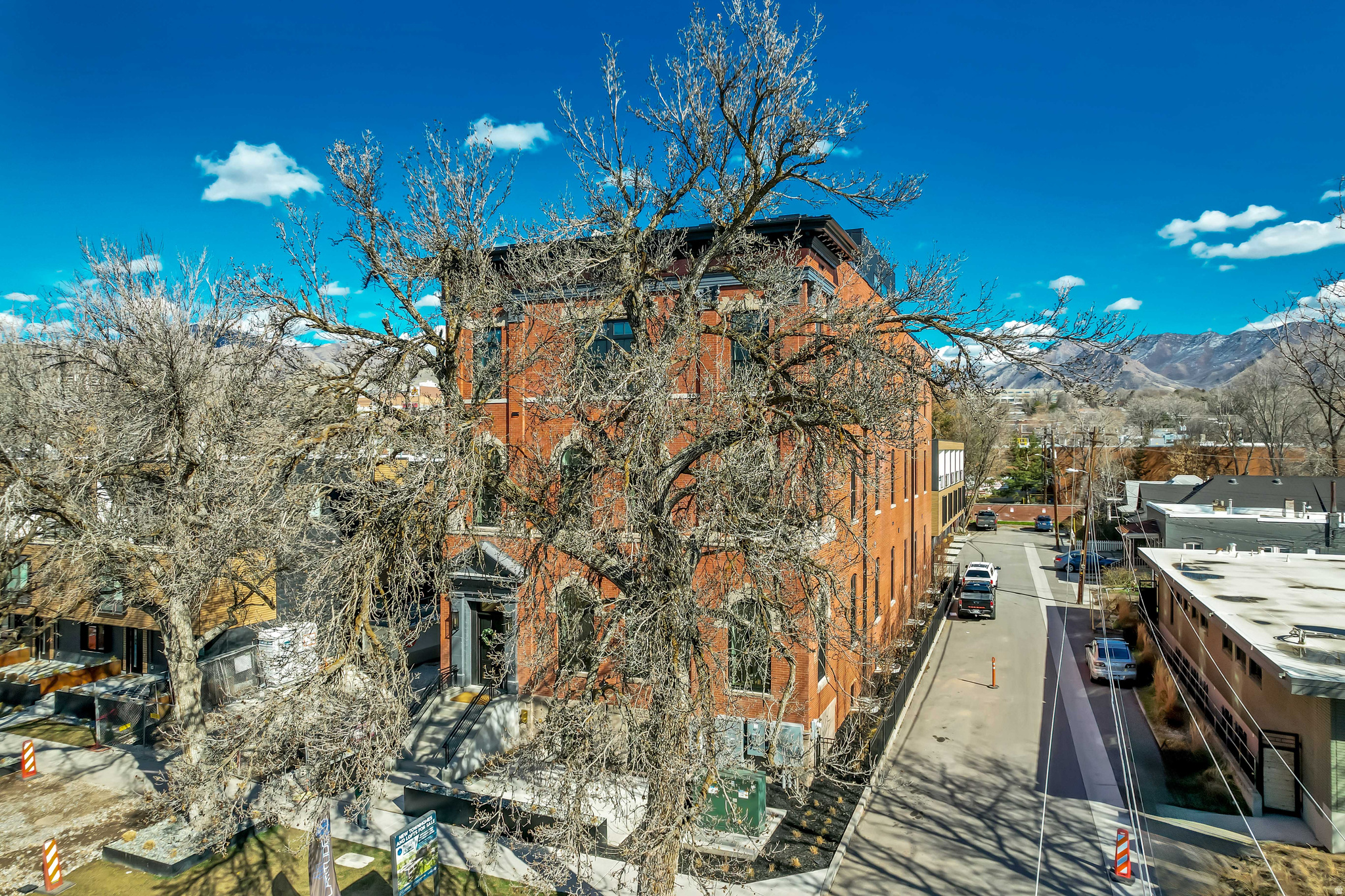 main property photo 36