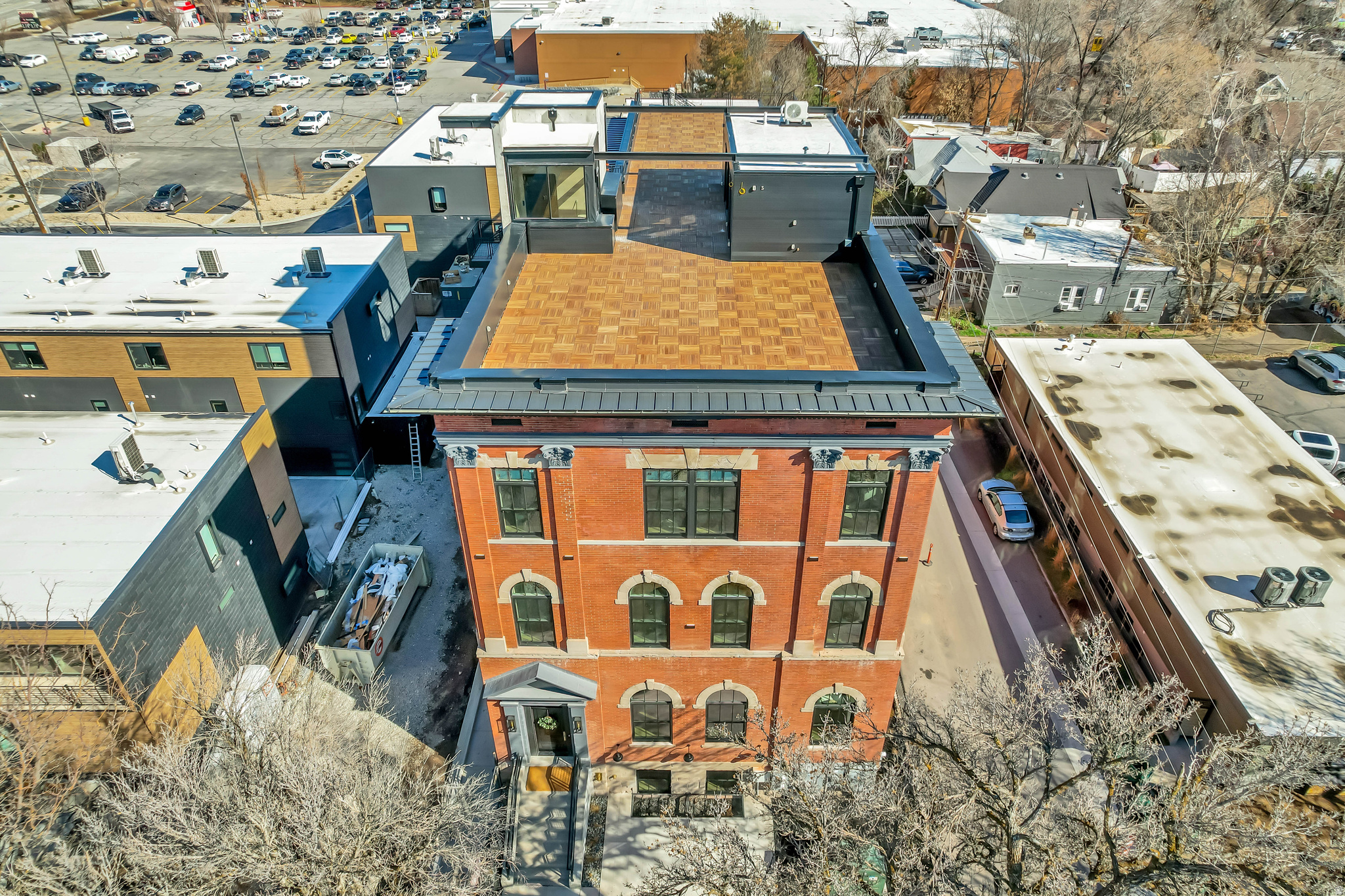 main property photo 40