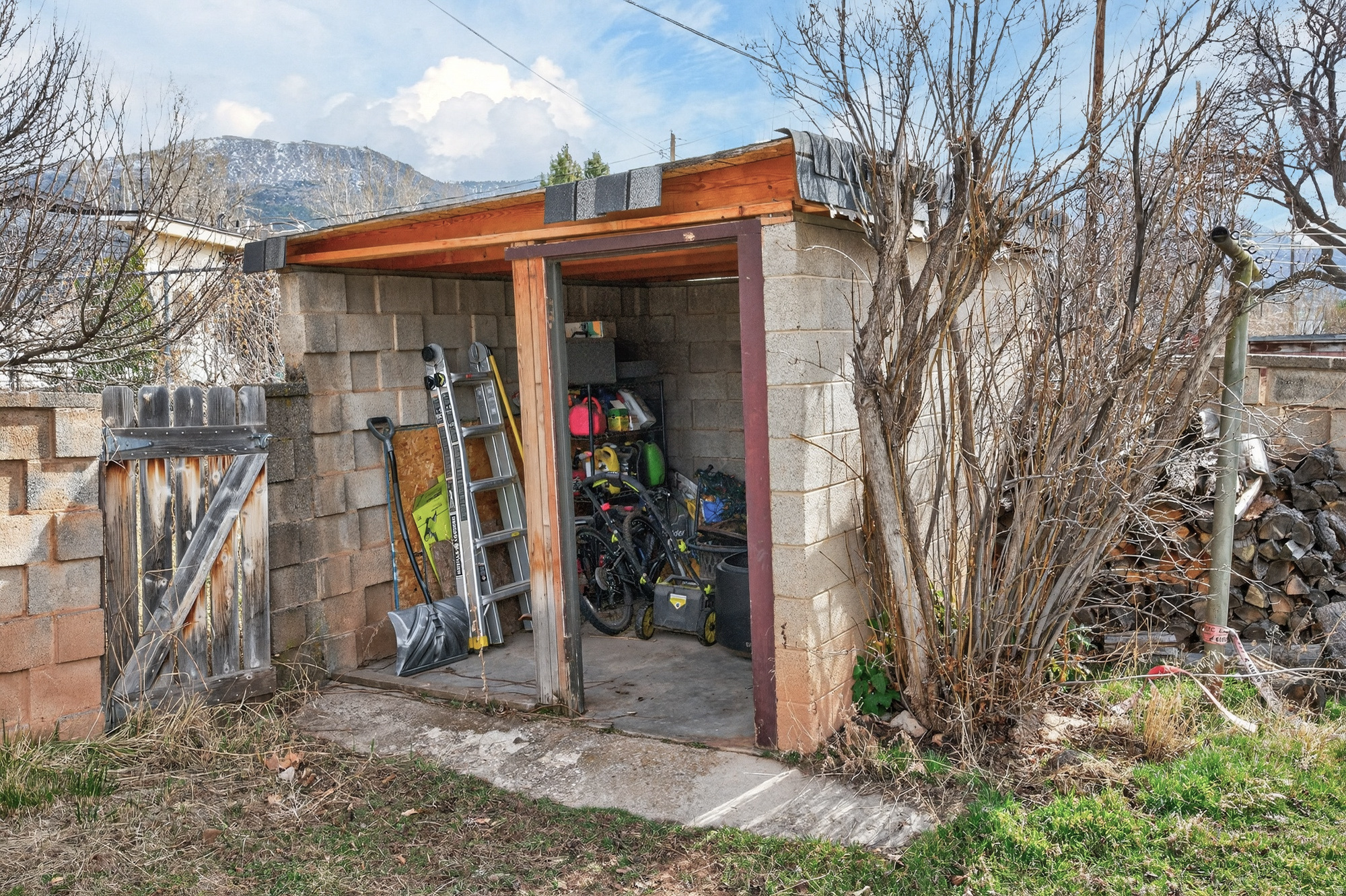 main property photo 43
