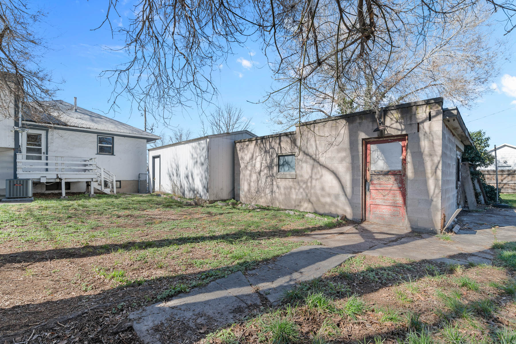 main property photo 19