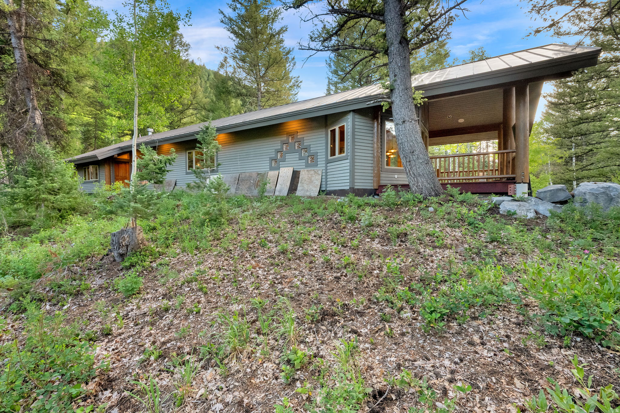 main property photo 23