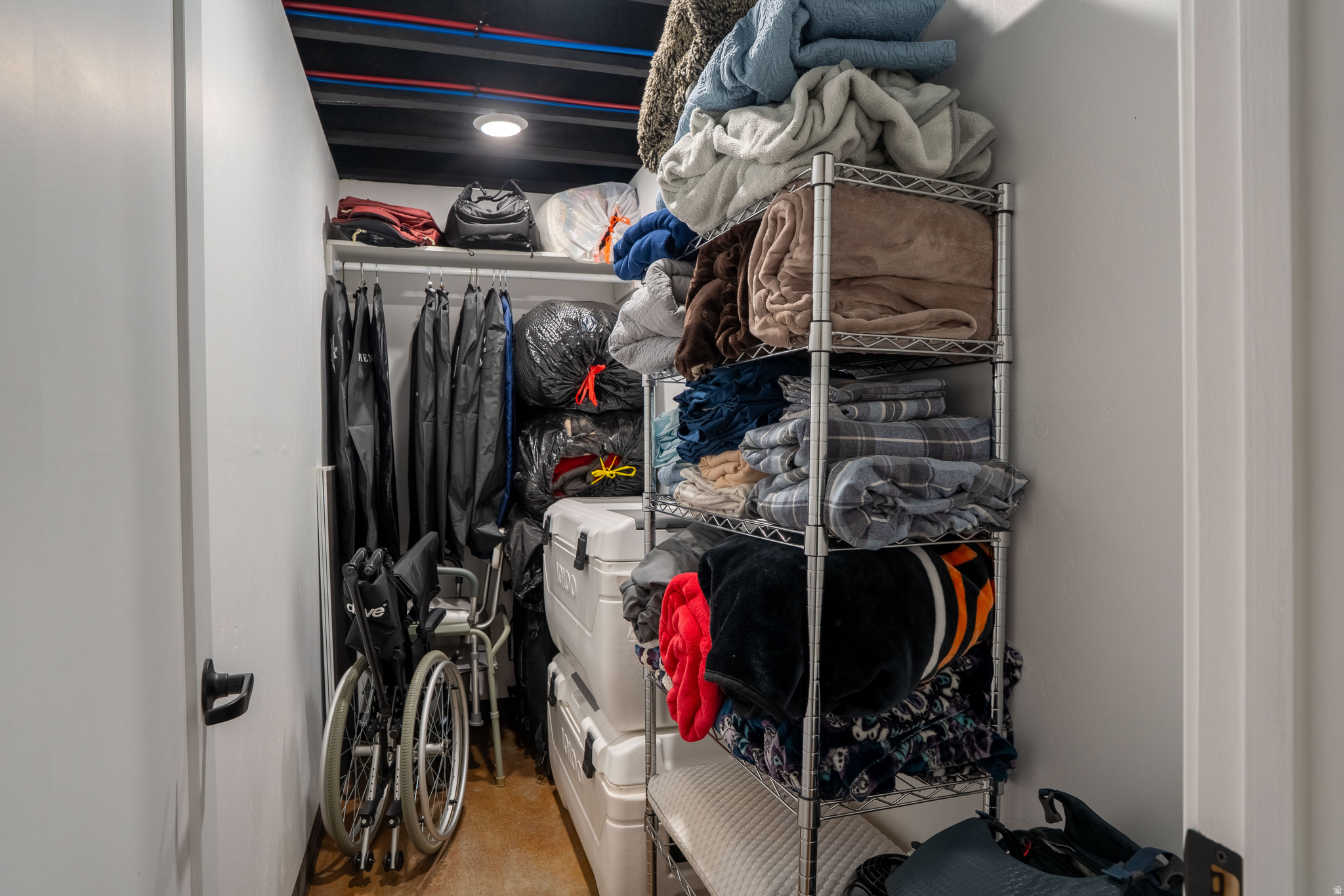 main property photo 40