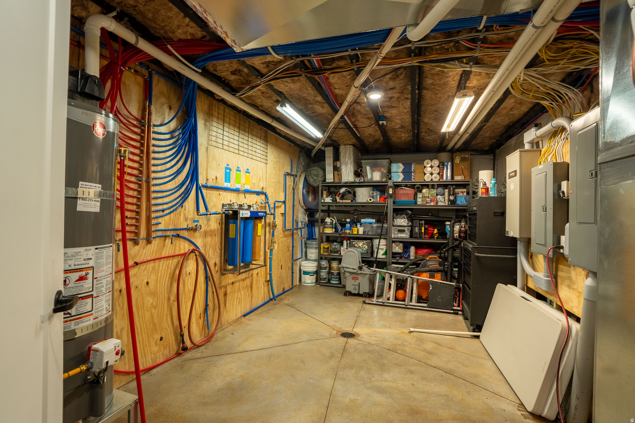 main property photo 41