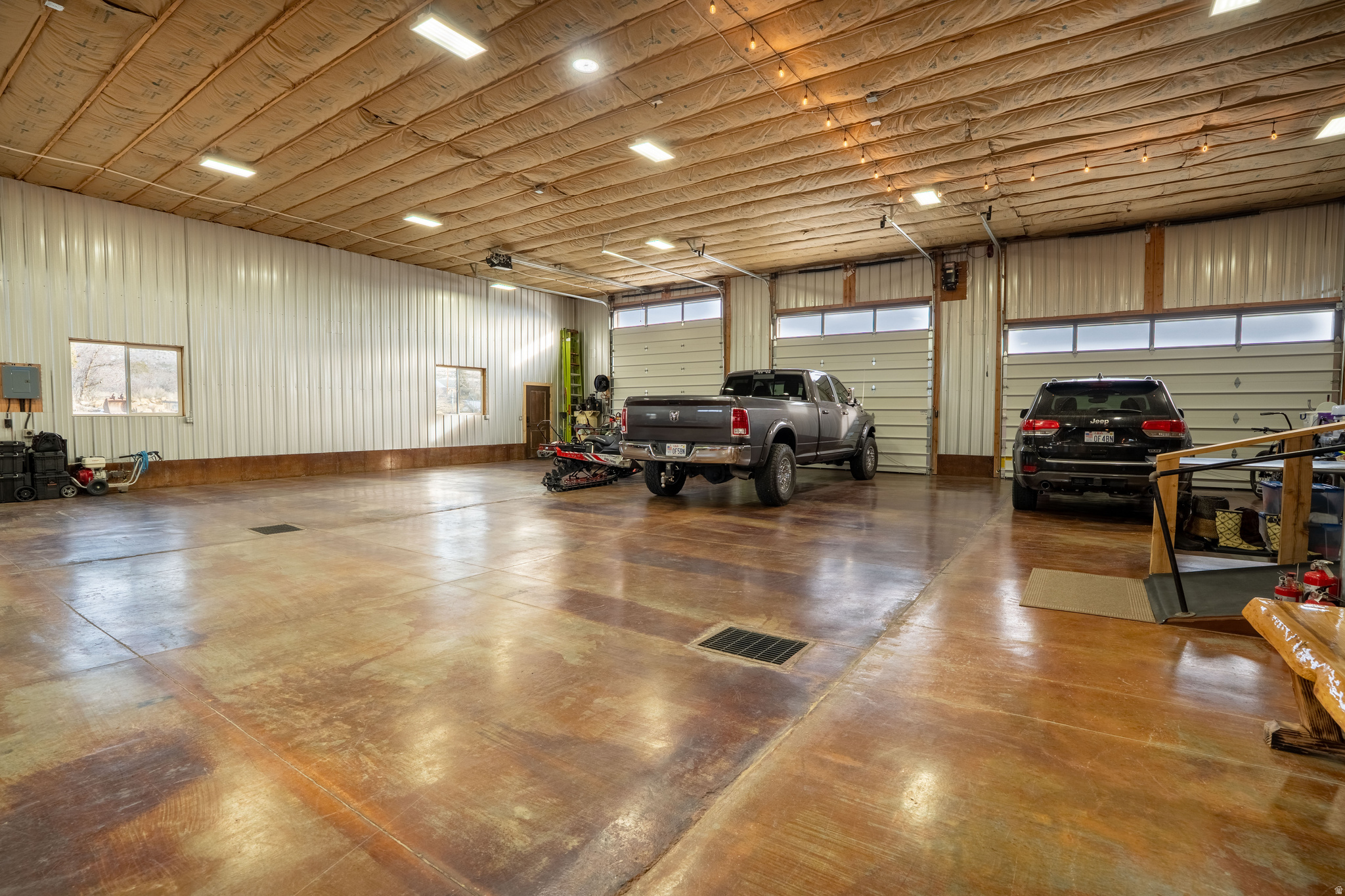 main property photo 44