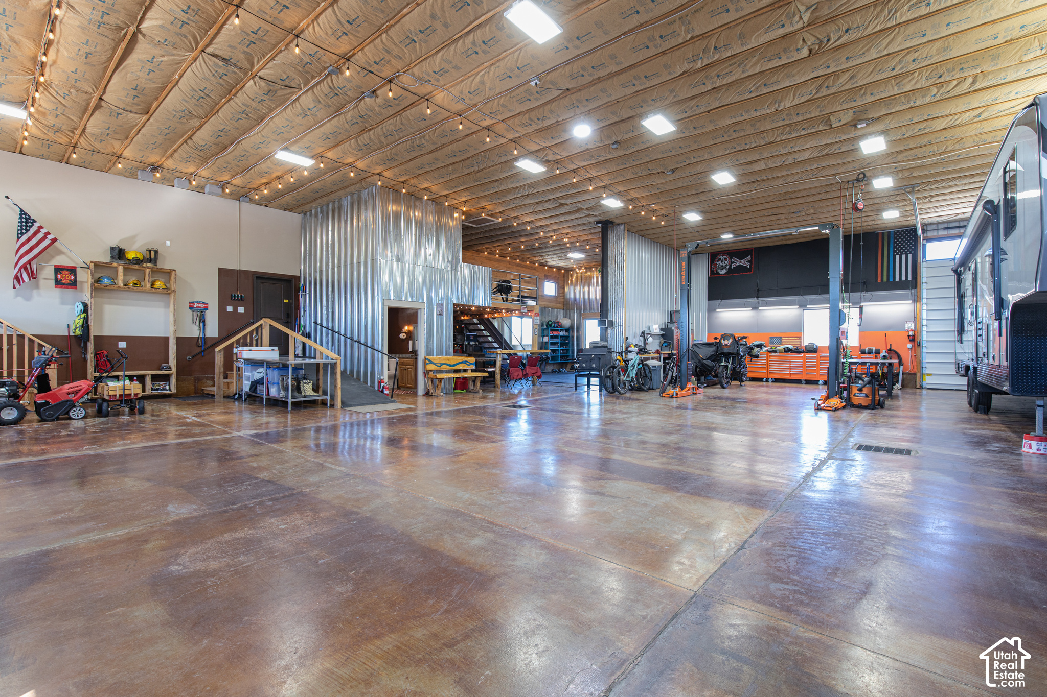 main property photo 86