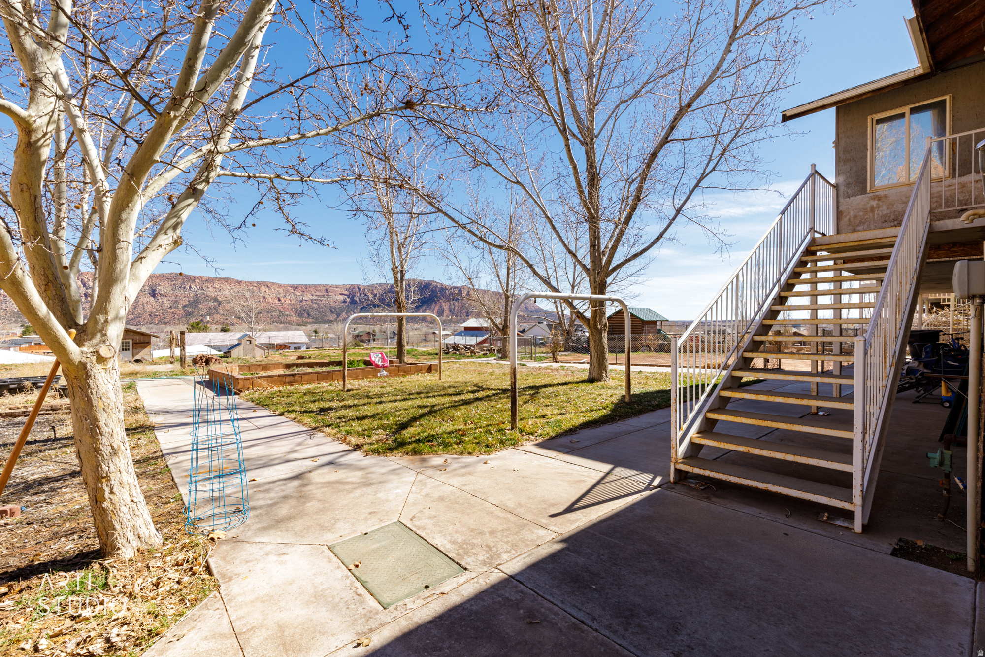 main property photo 19