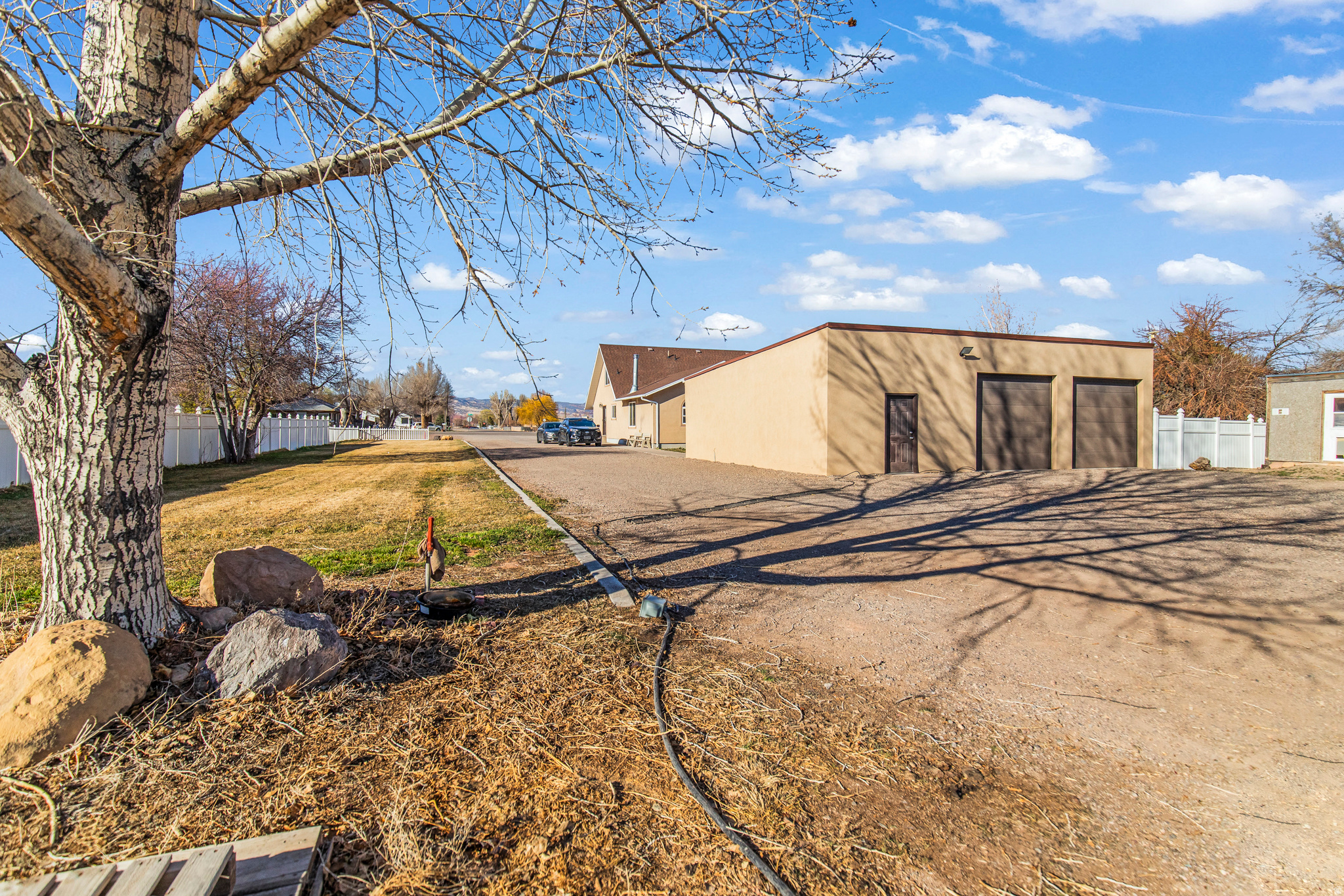 main property photo 46