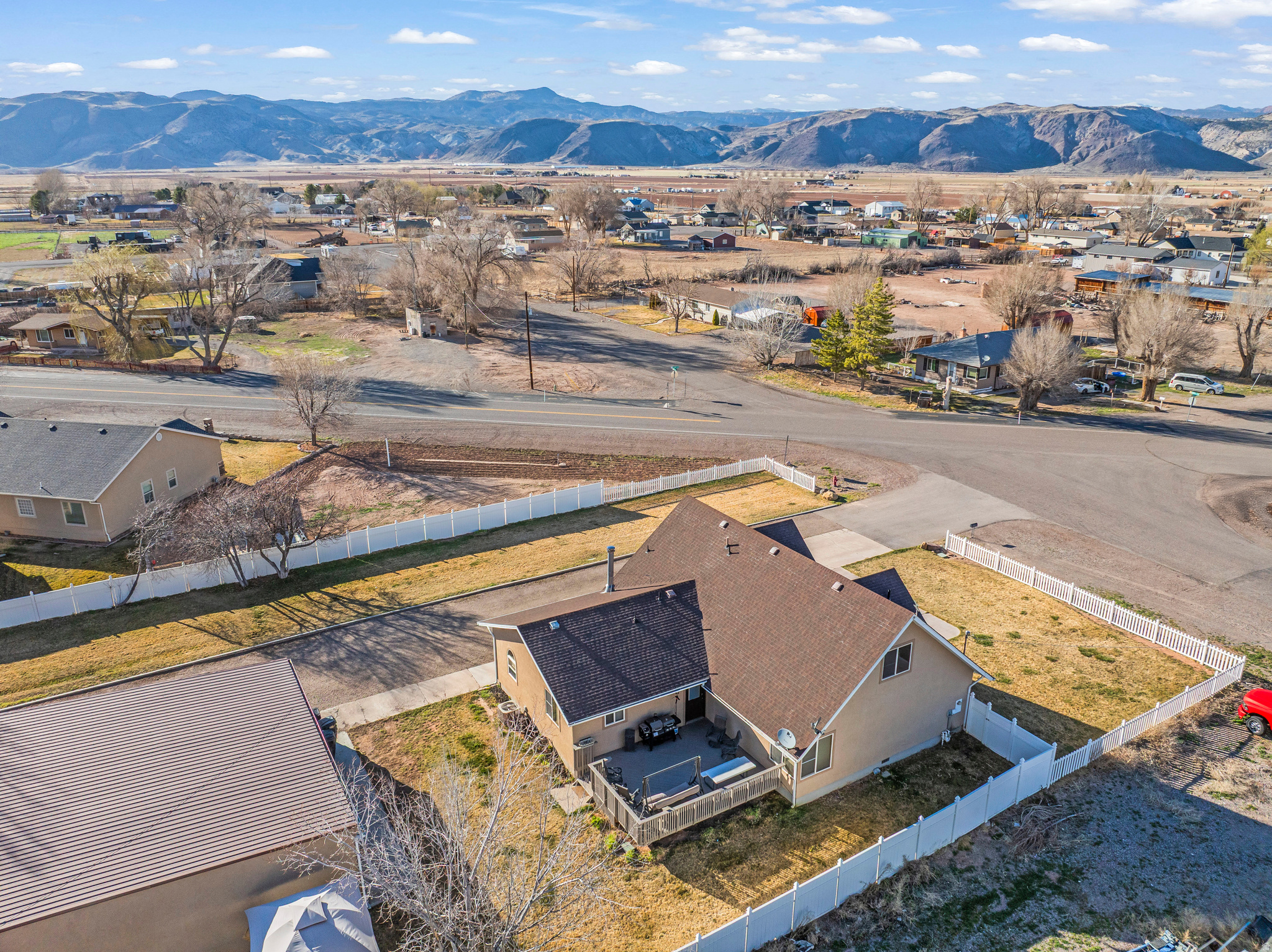 main property photo 60