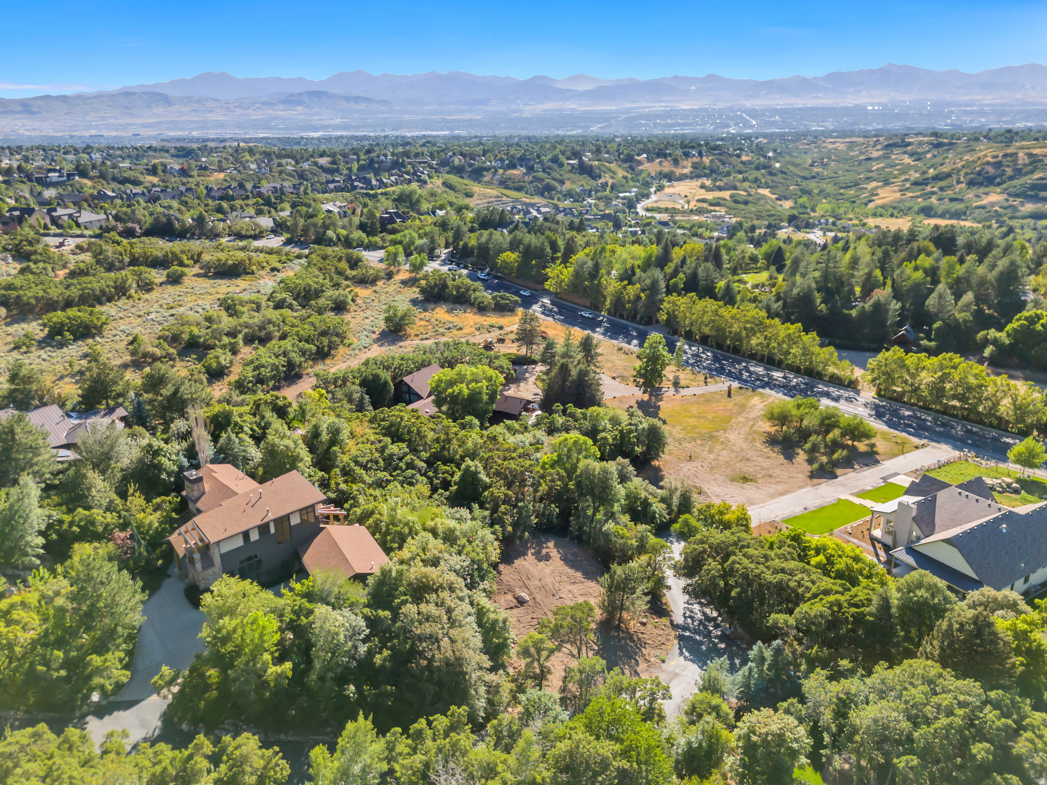 main property photo 10