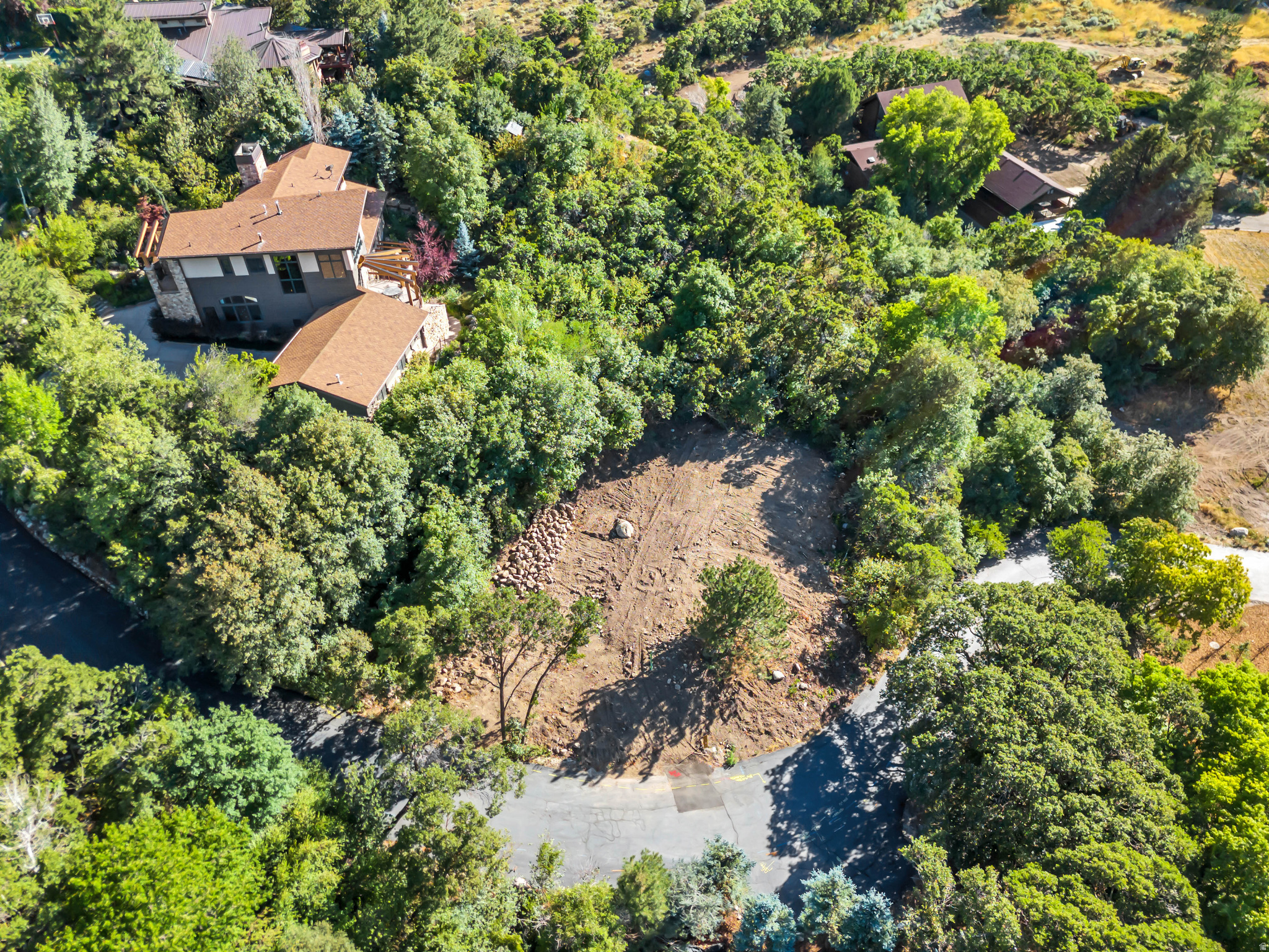 main property photo 12