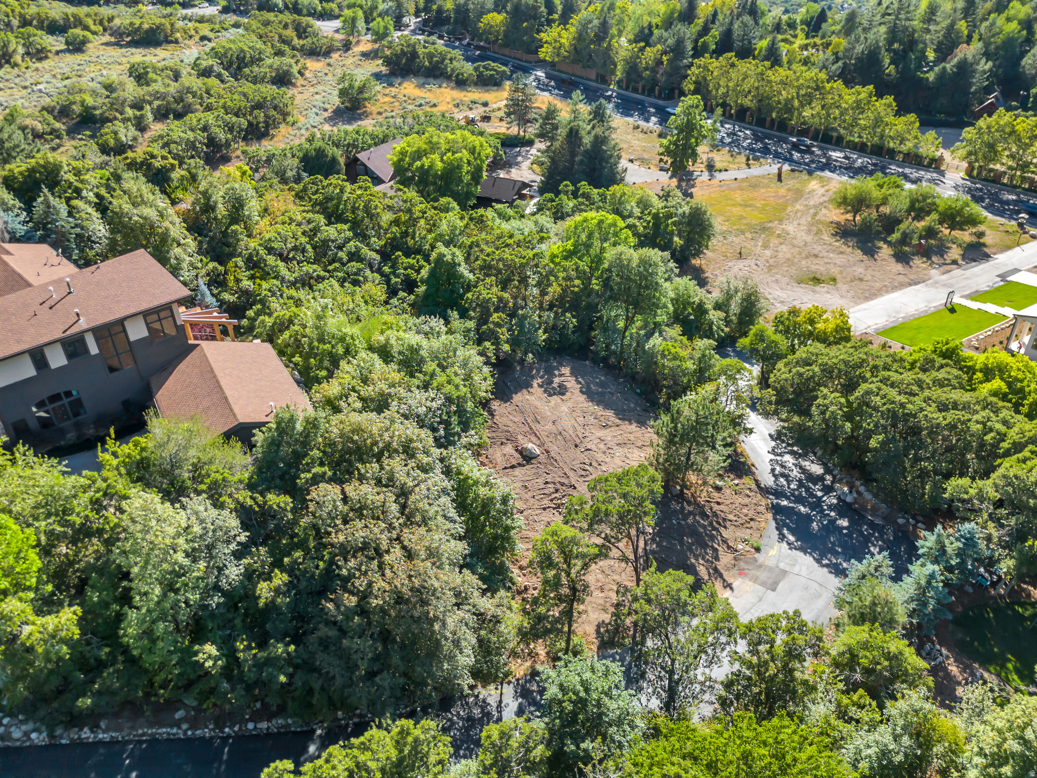 main property photo 4