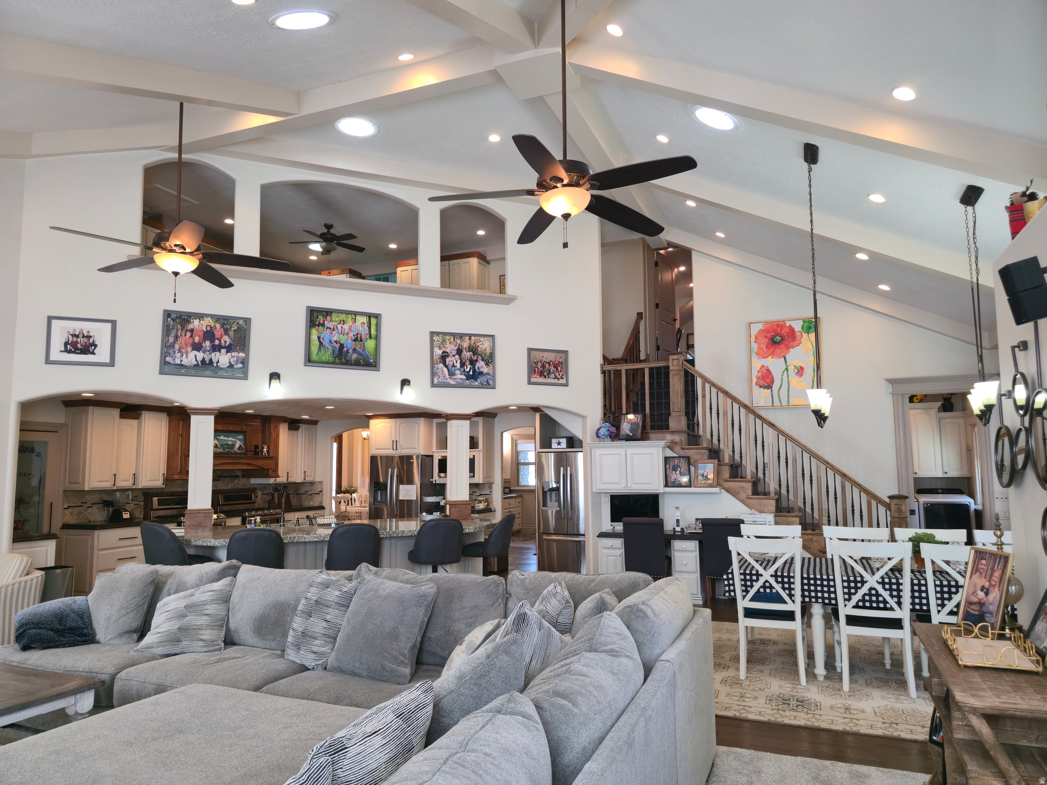 main property photo 123