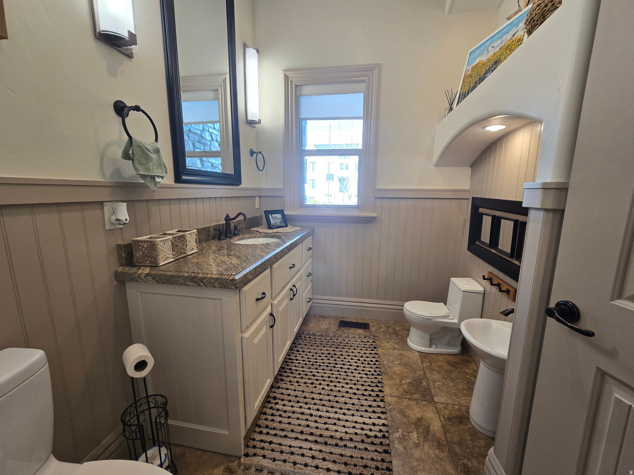 main property photo 128