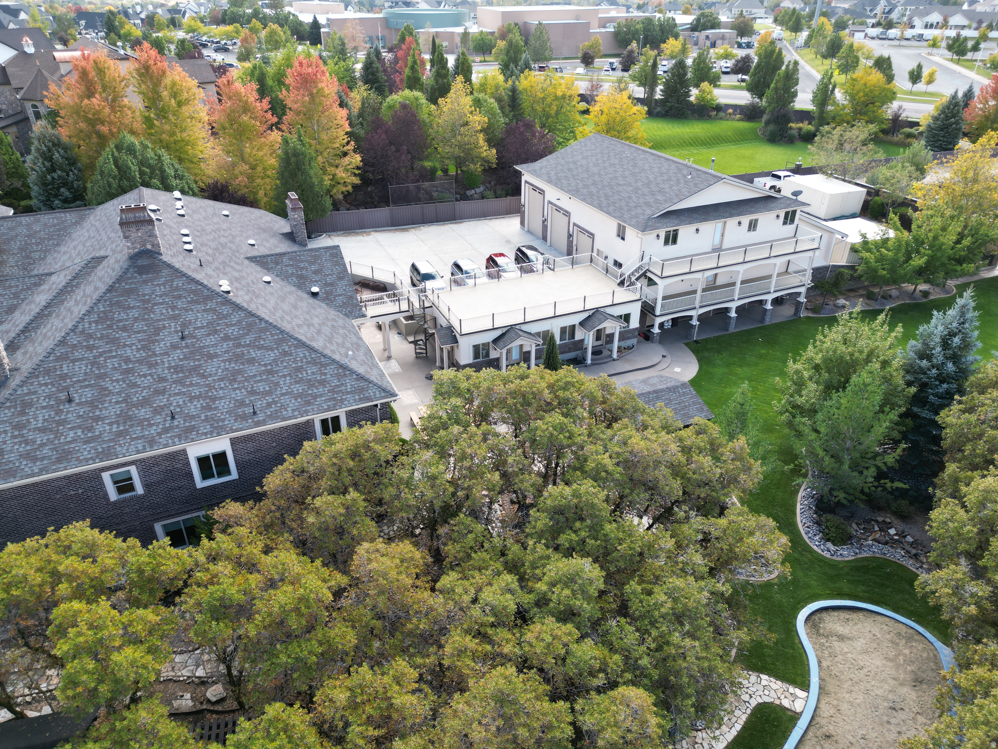 main property photo 13