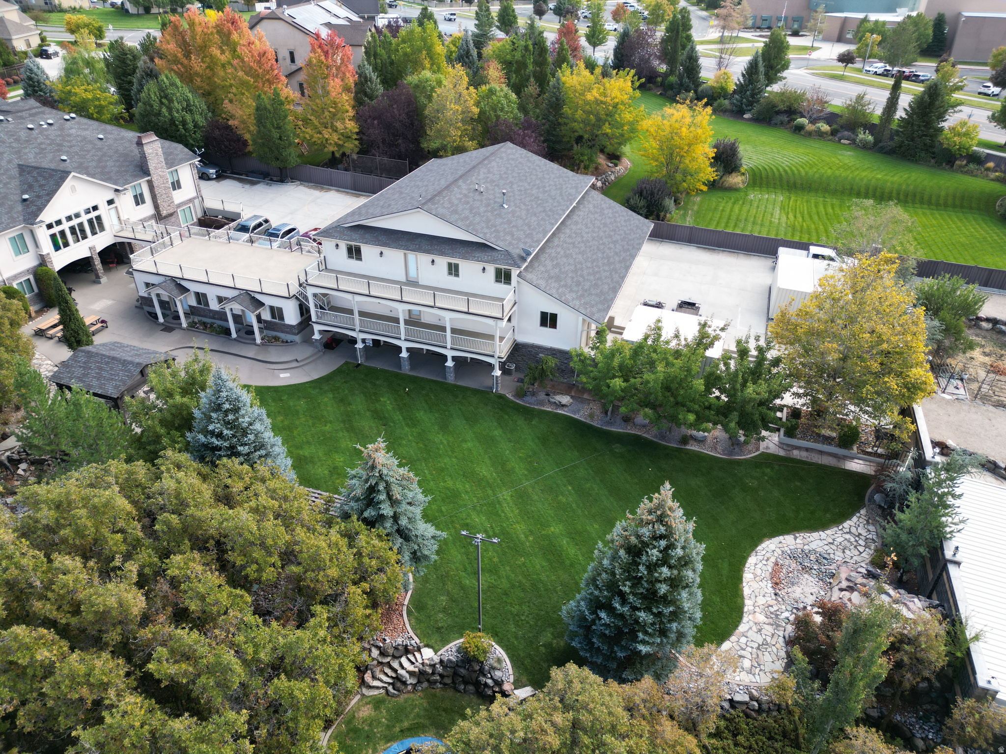 main property photo 15