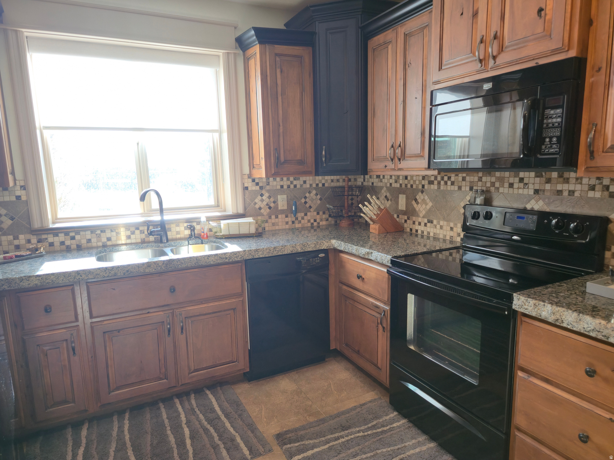 main property photo 158