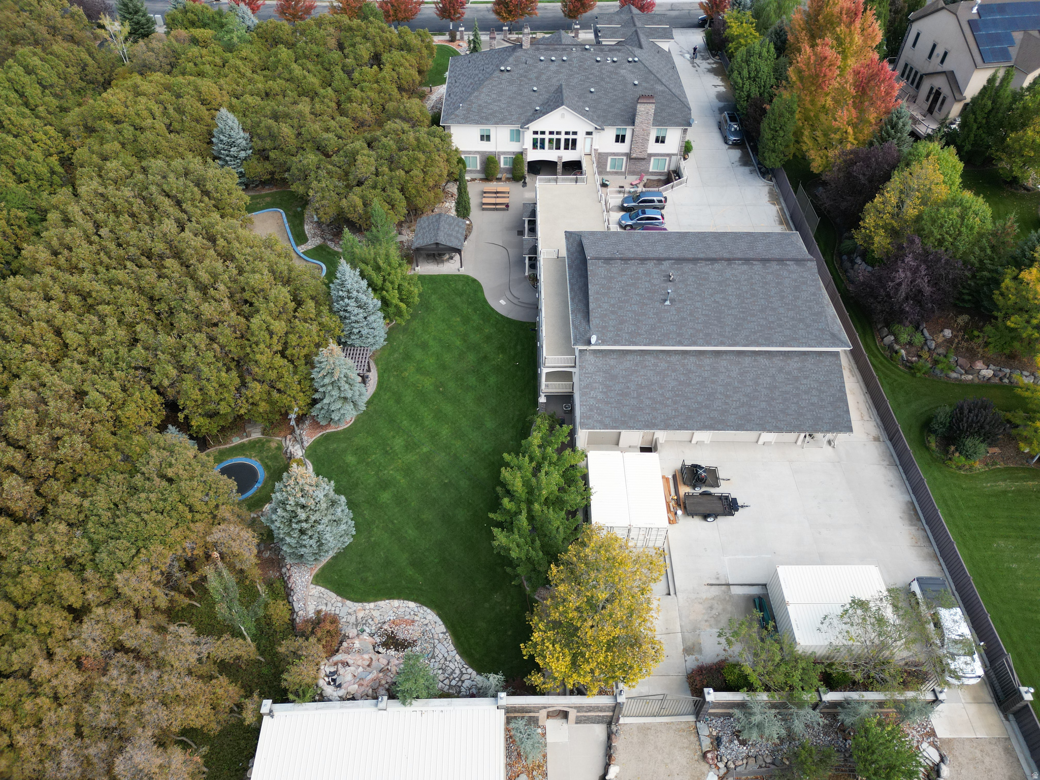 main property photo 16