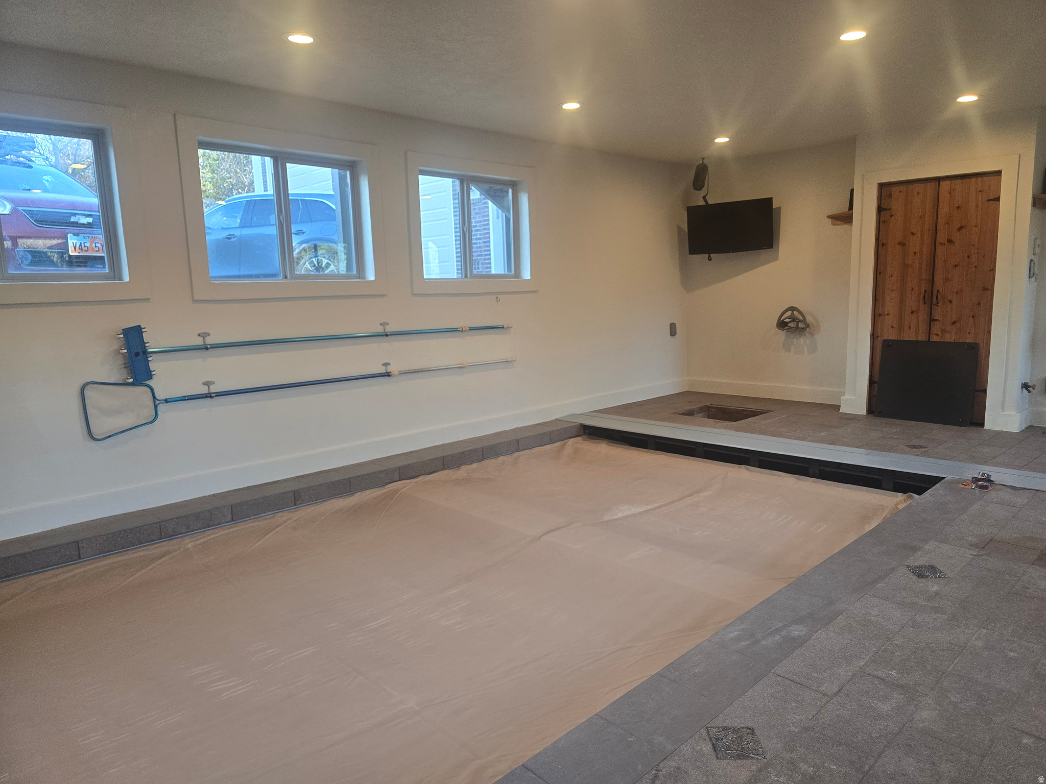 main property photo 180