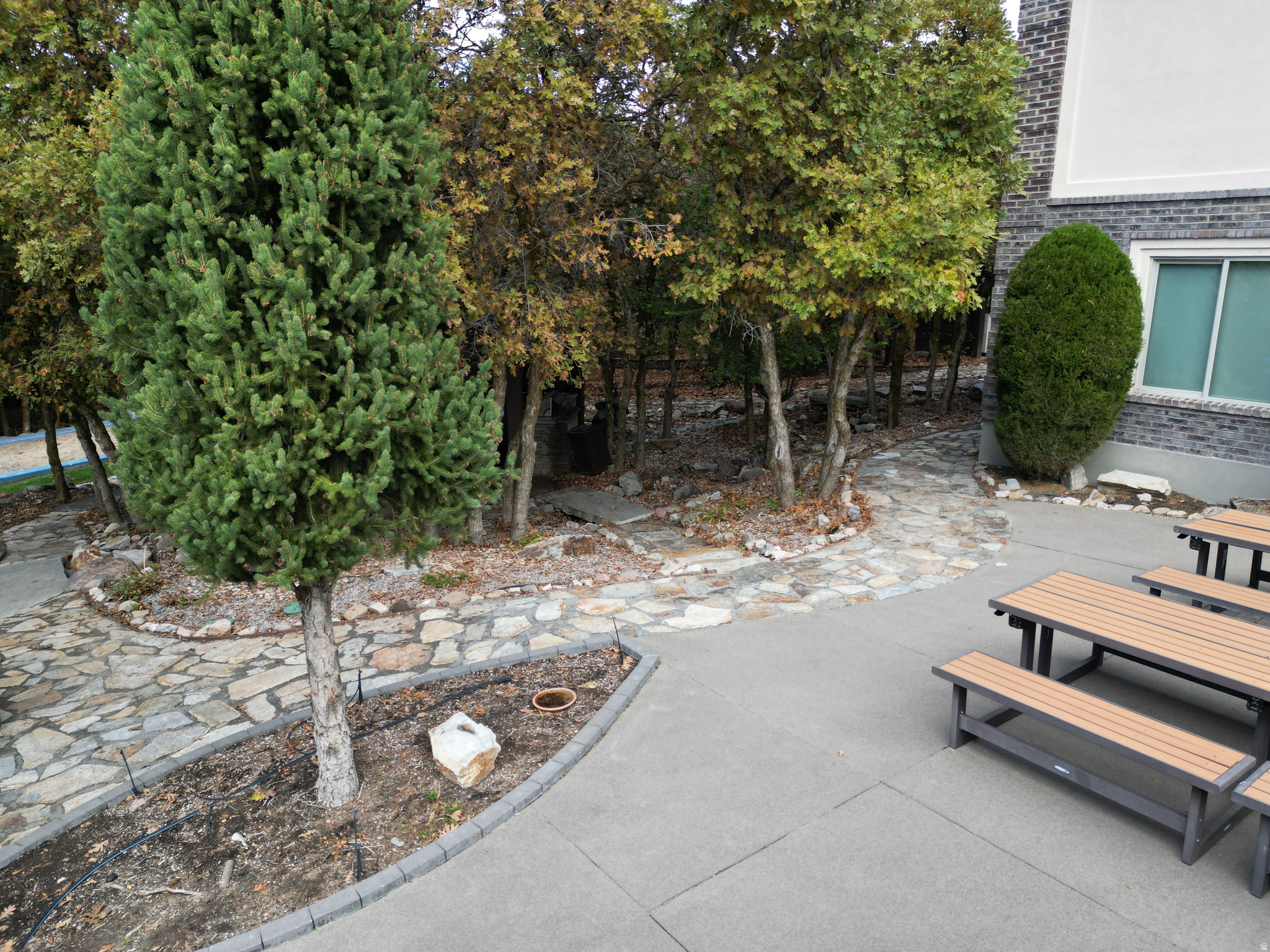 main property photo 26