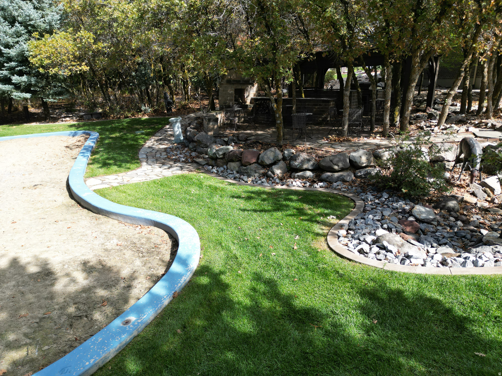 main property photo 32