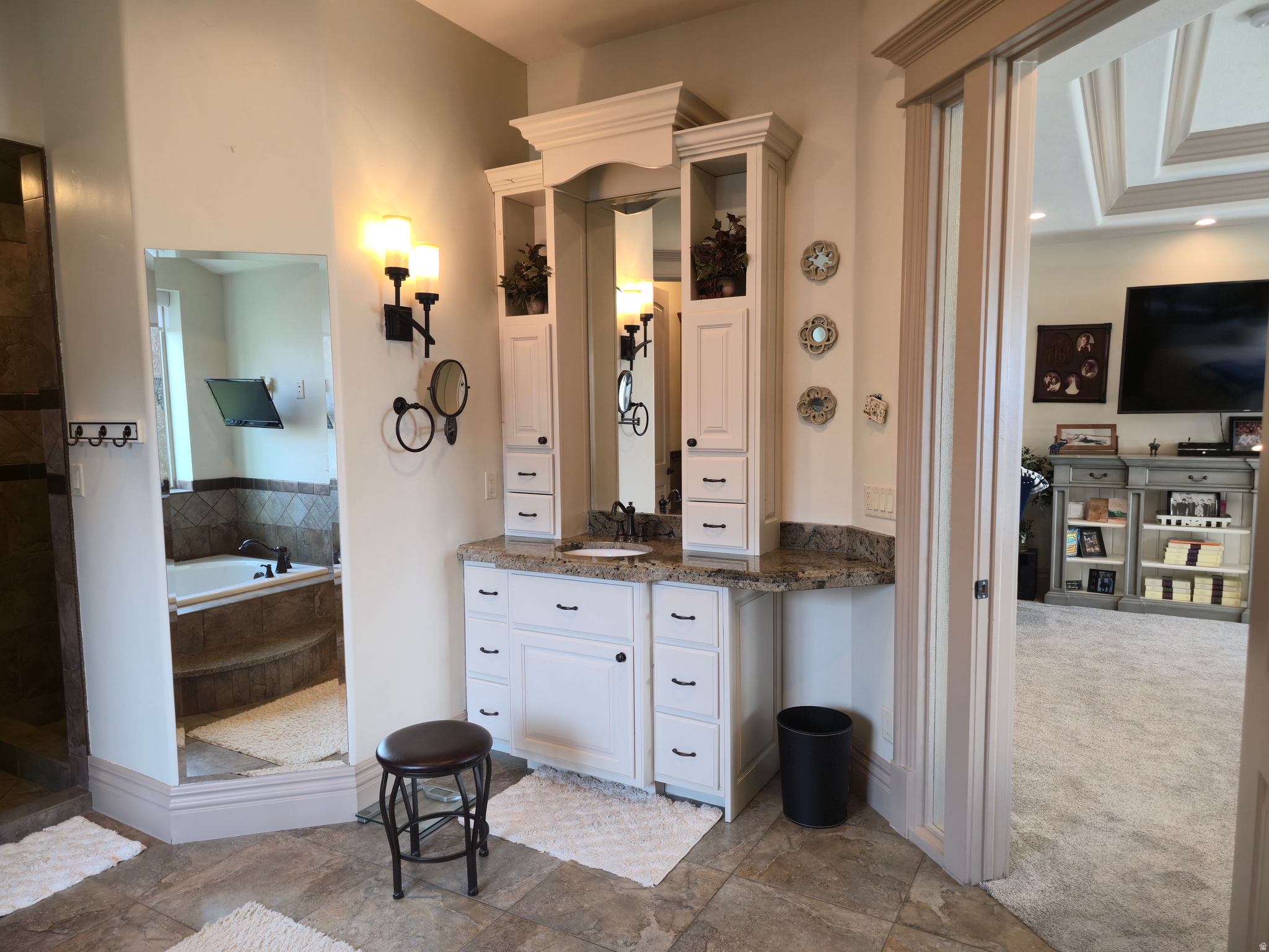 main property photo 94