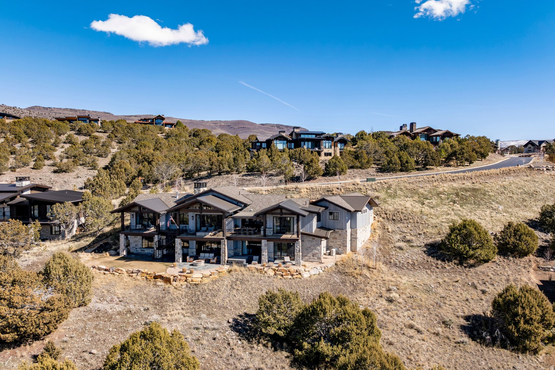 main property photo 31