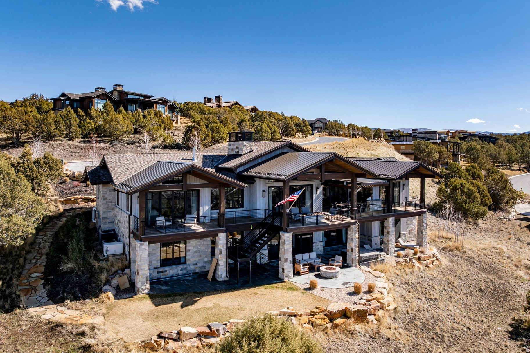 main property photo 33