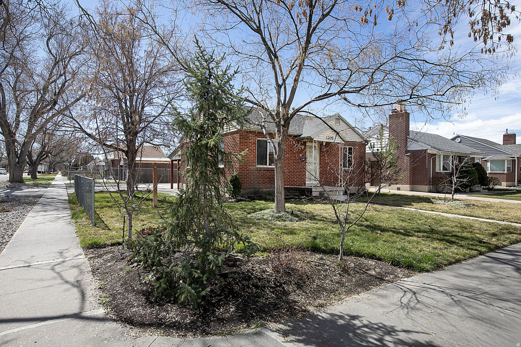 main property photo 20