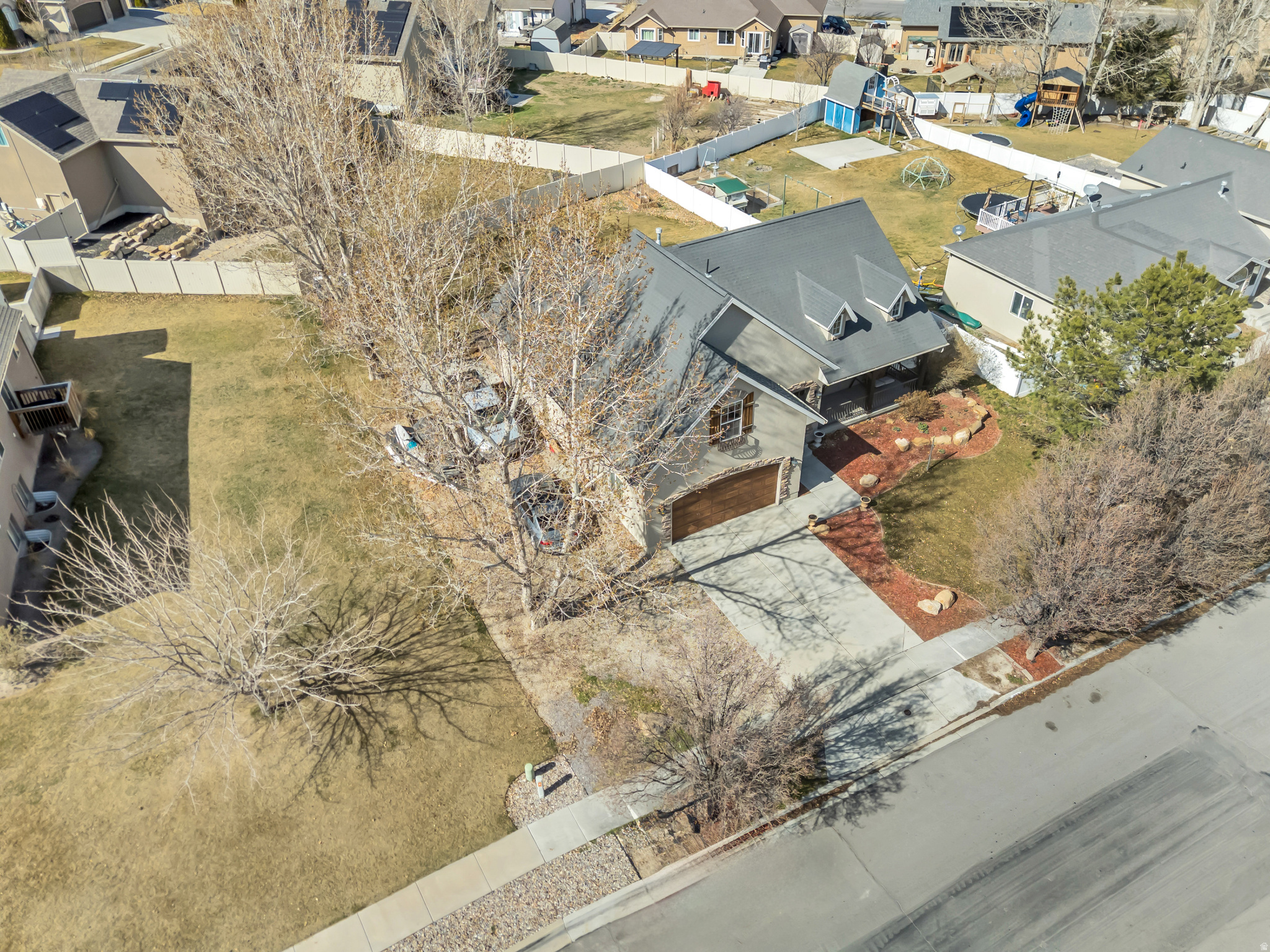main property photo 41