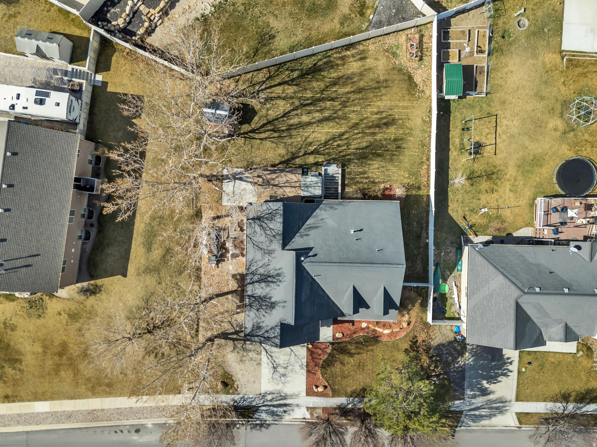 main property photo 50