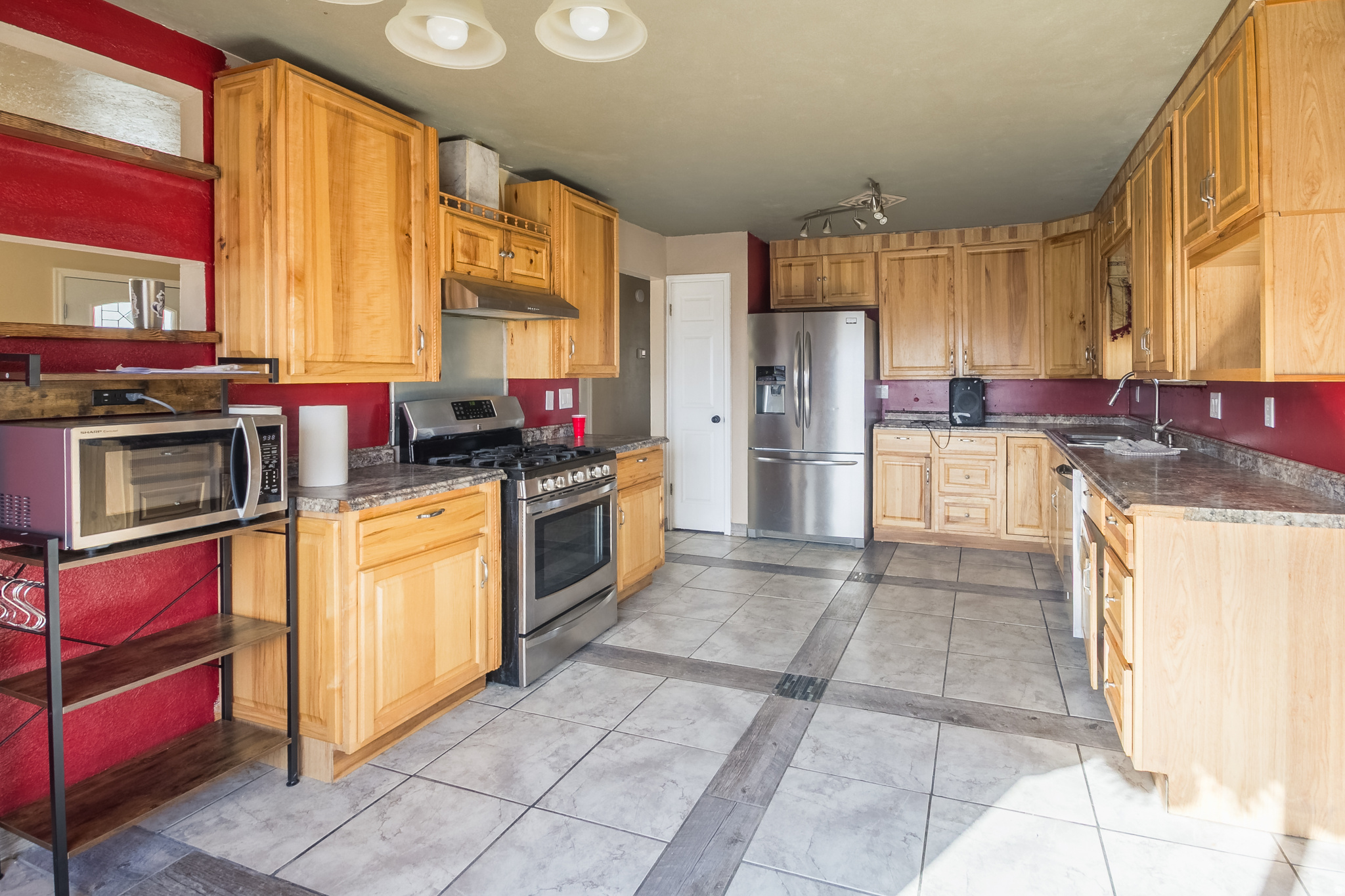 main property photo 3