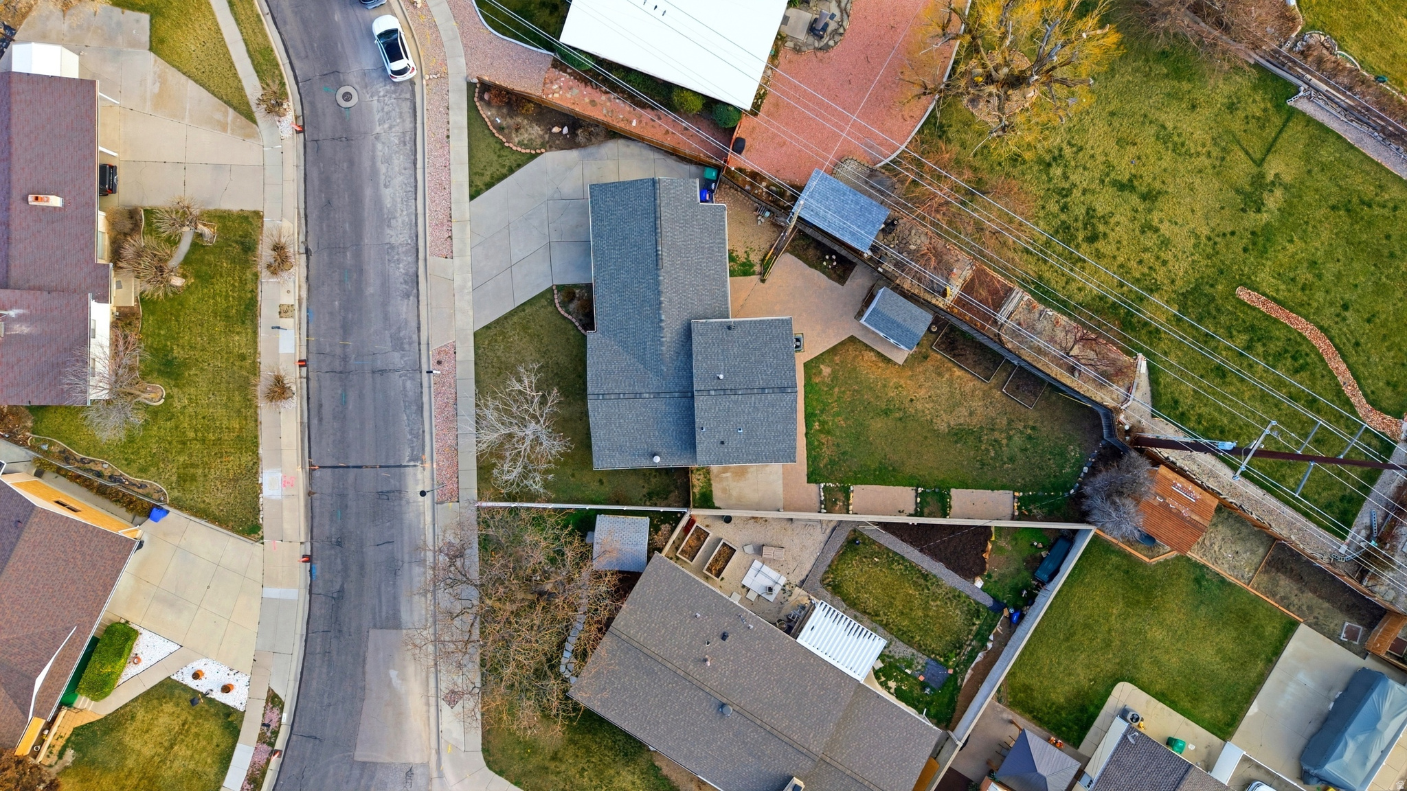 main property photo 35
