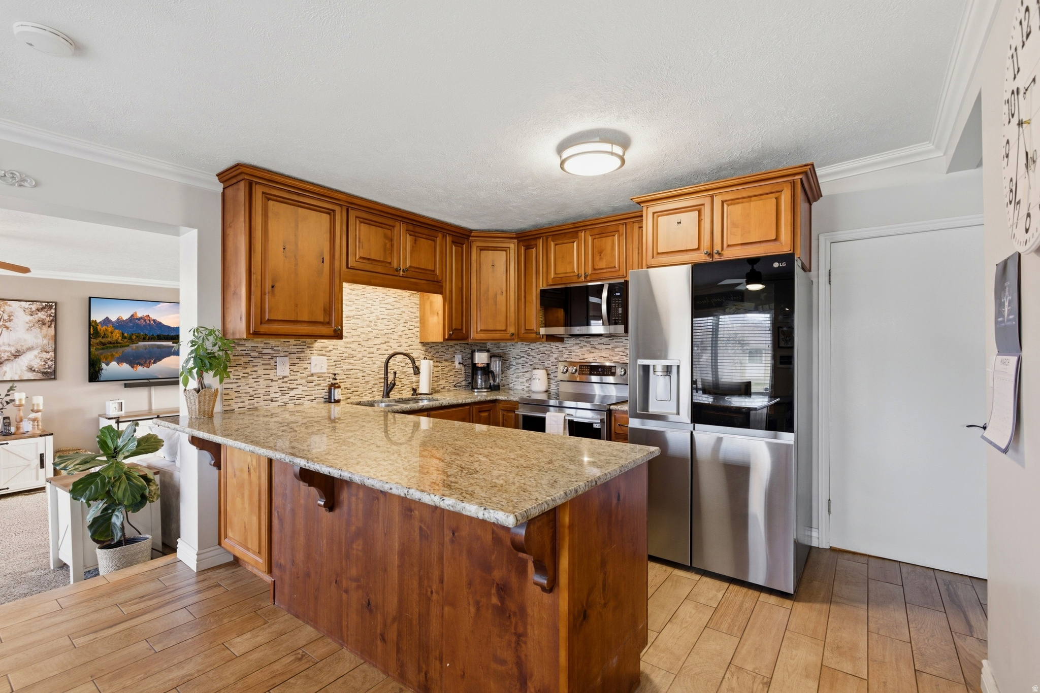 main property photo 9