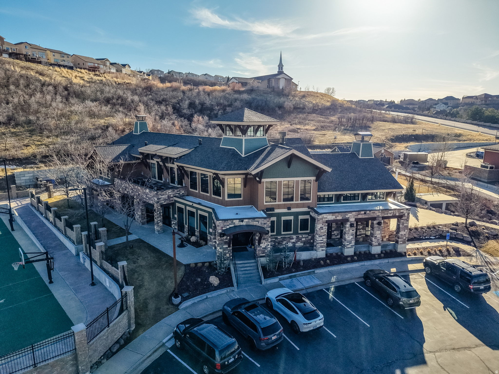 main property photo 16